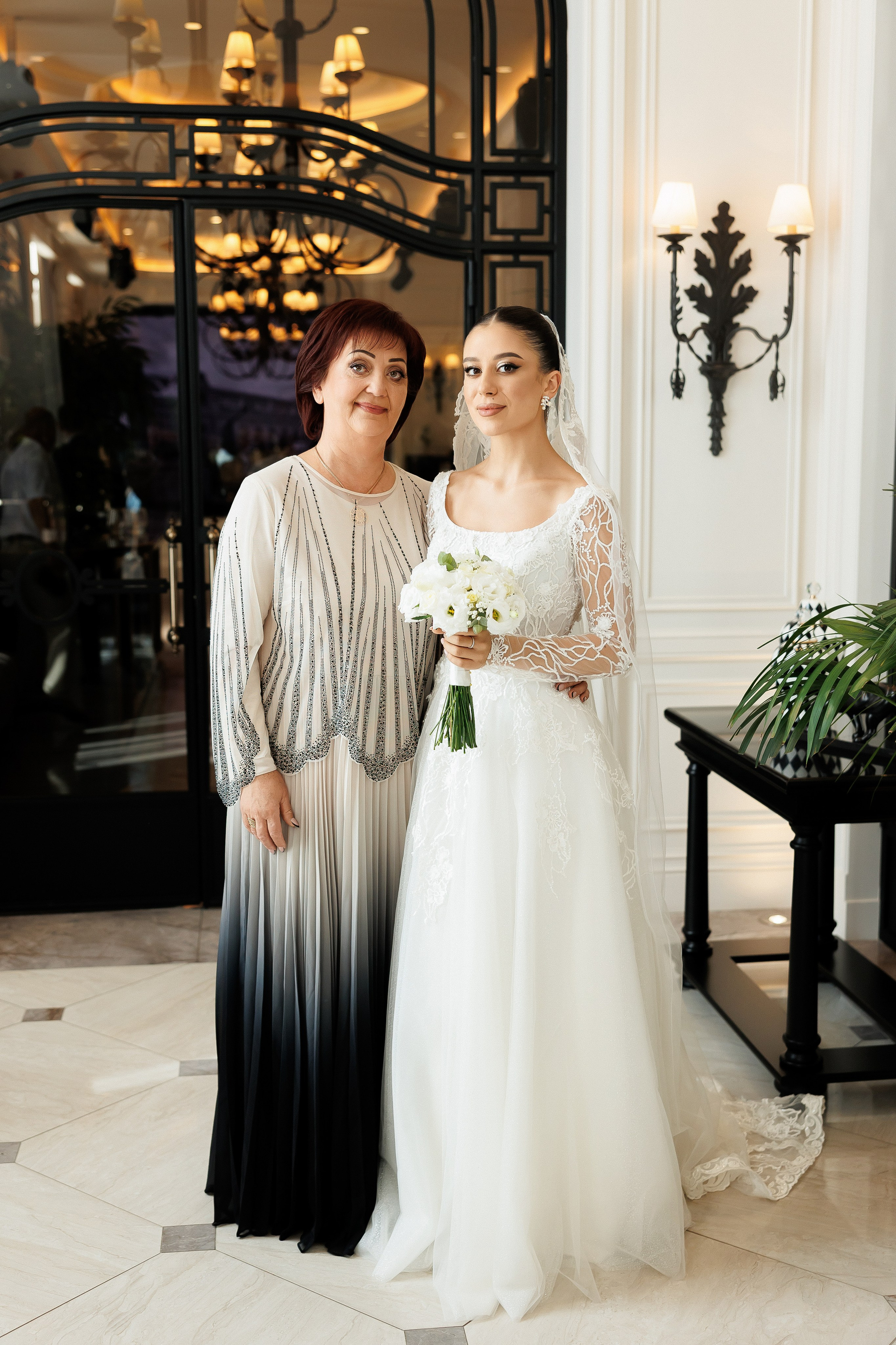 Serghei & Erica — Queen Residence. Servicii Foto și Video 067188353