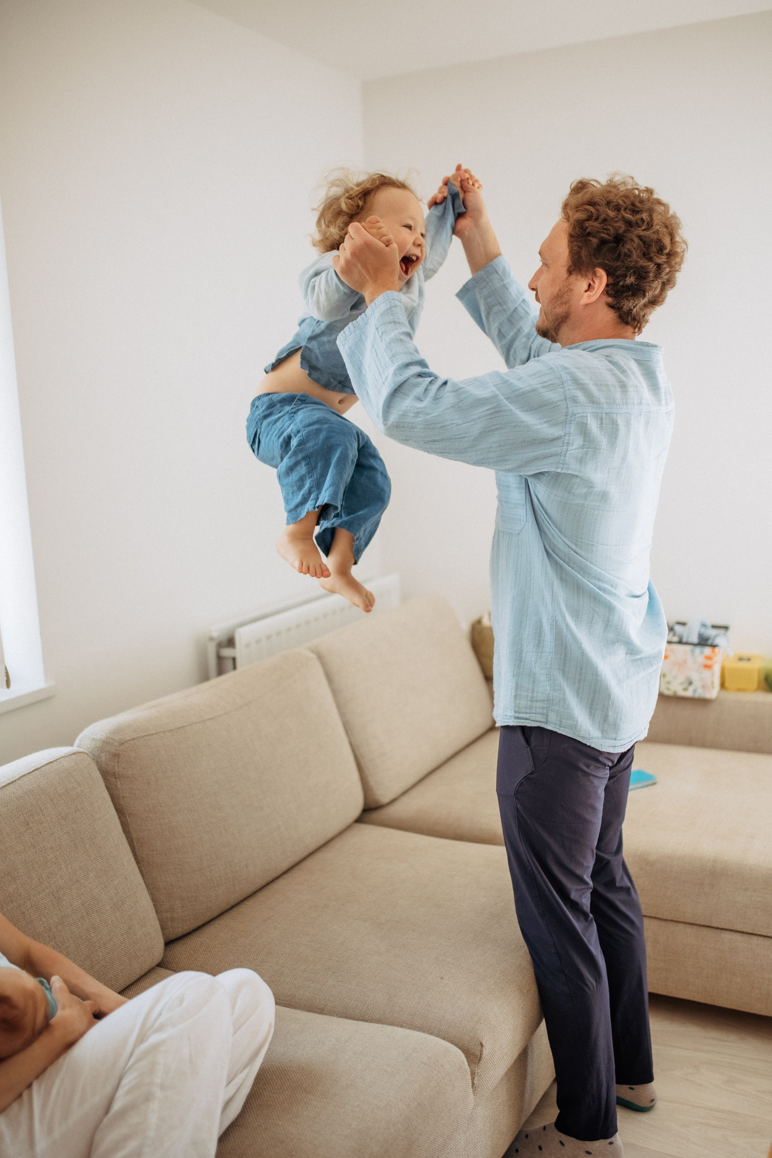 Indoor Family. Olga Tikhonova: family photography Cambridgeshire