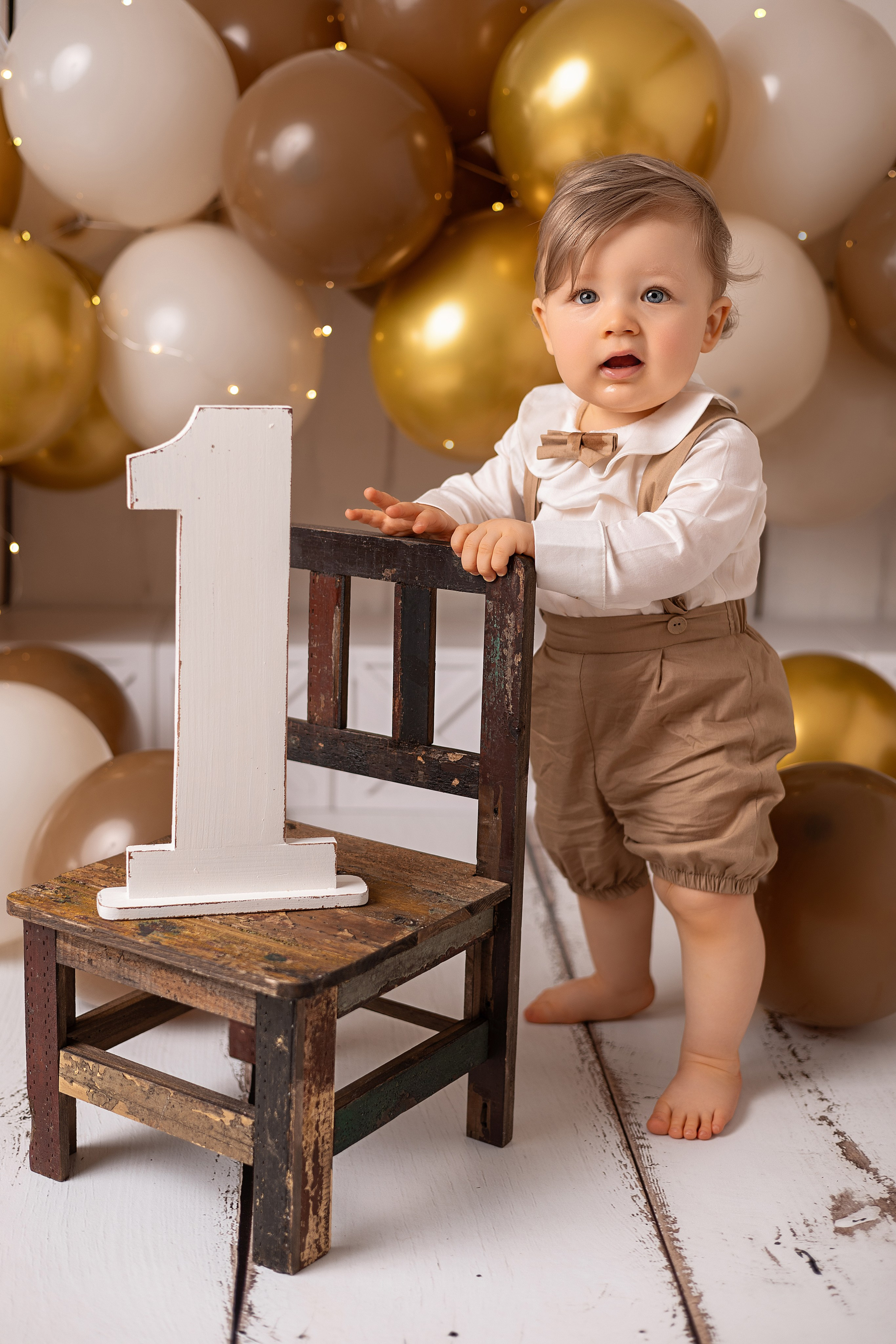 Erste Geburtstag „Cake Smash“. Neugeborene- Schwangerschaft- und Kinder Fotografin in Lehre