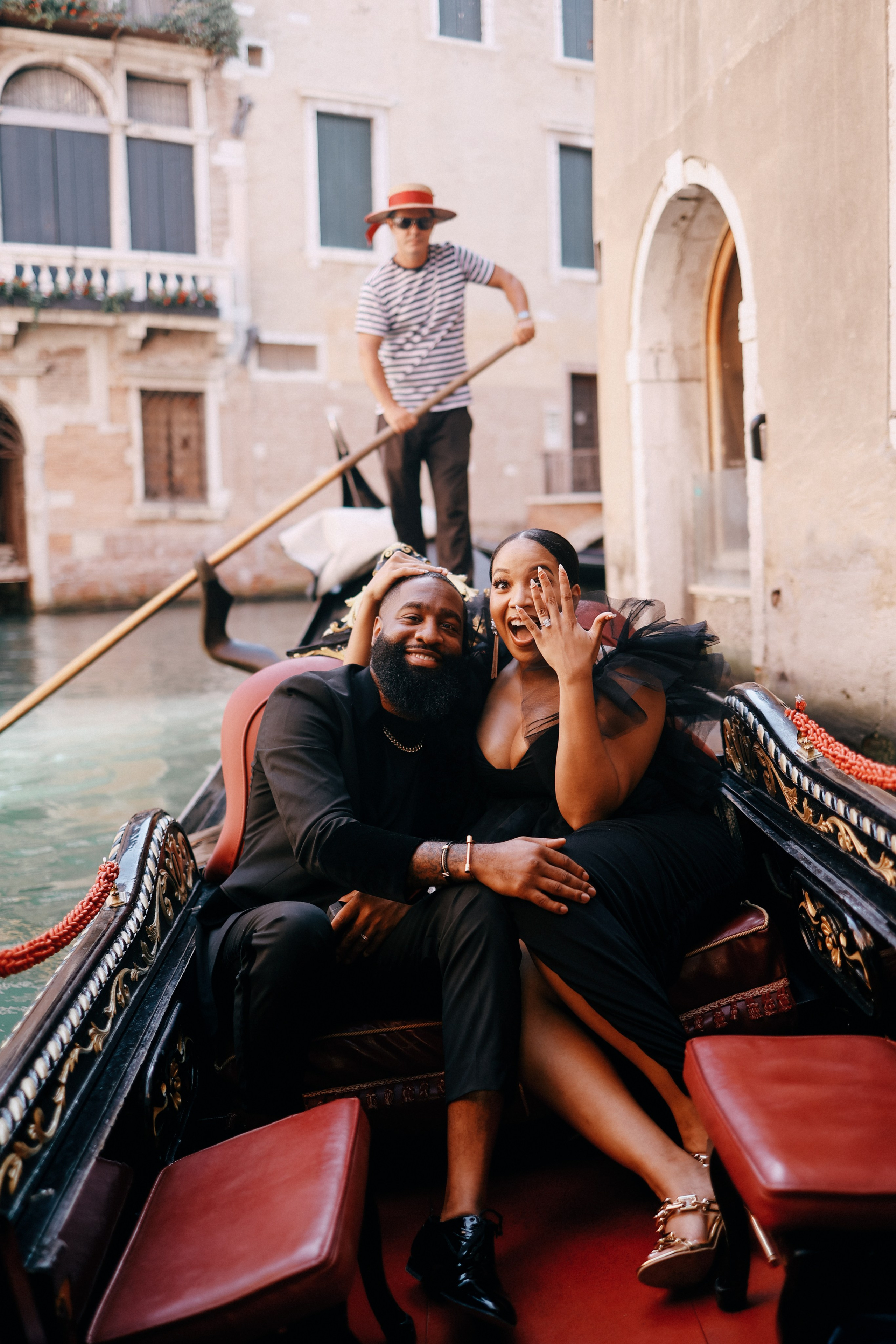 A Surprise proposal on gondola in Venice