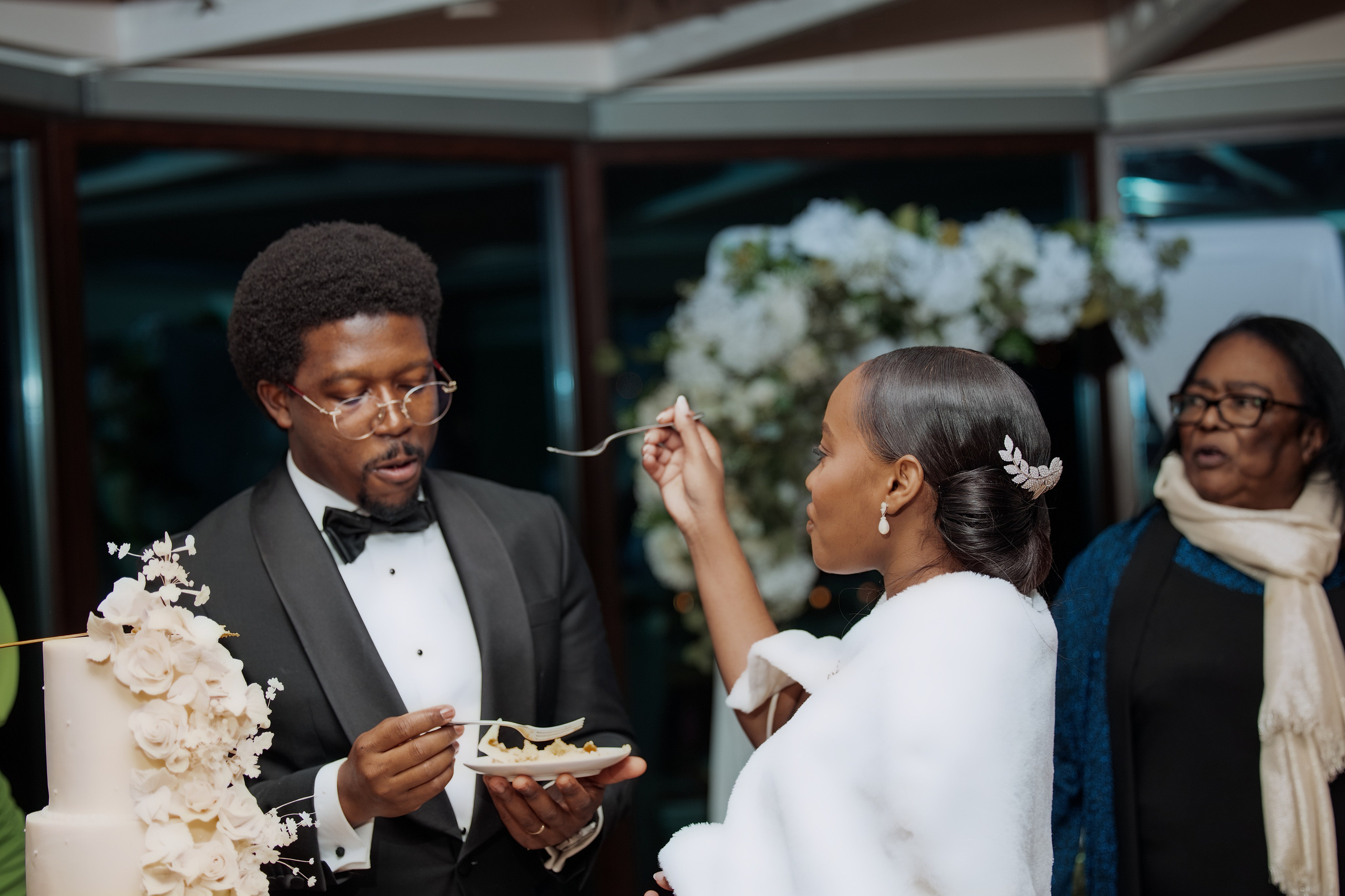 Nawik e Ethson. Fazemos o seu casamento ser lembrado por gerações