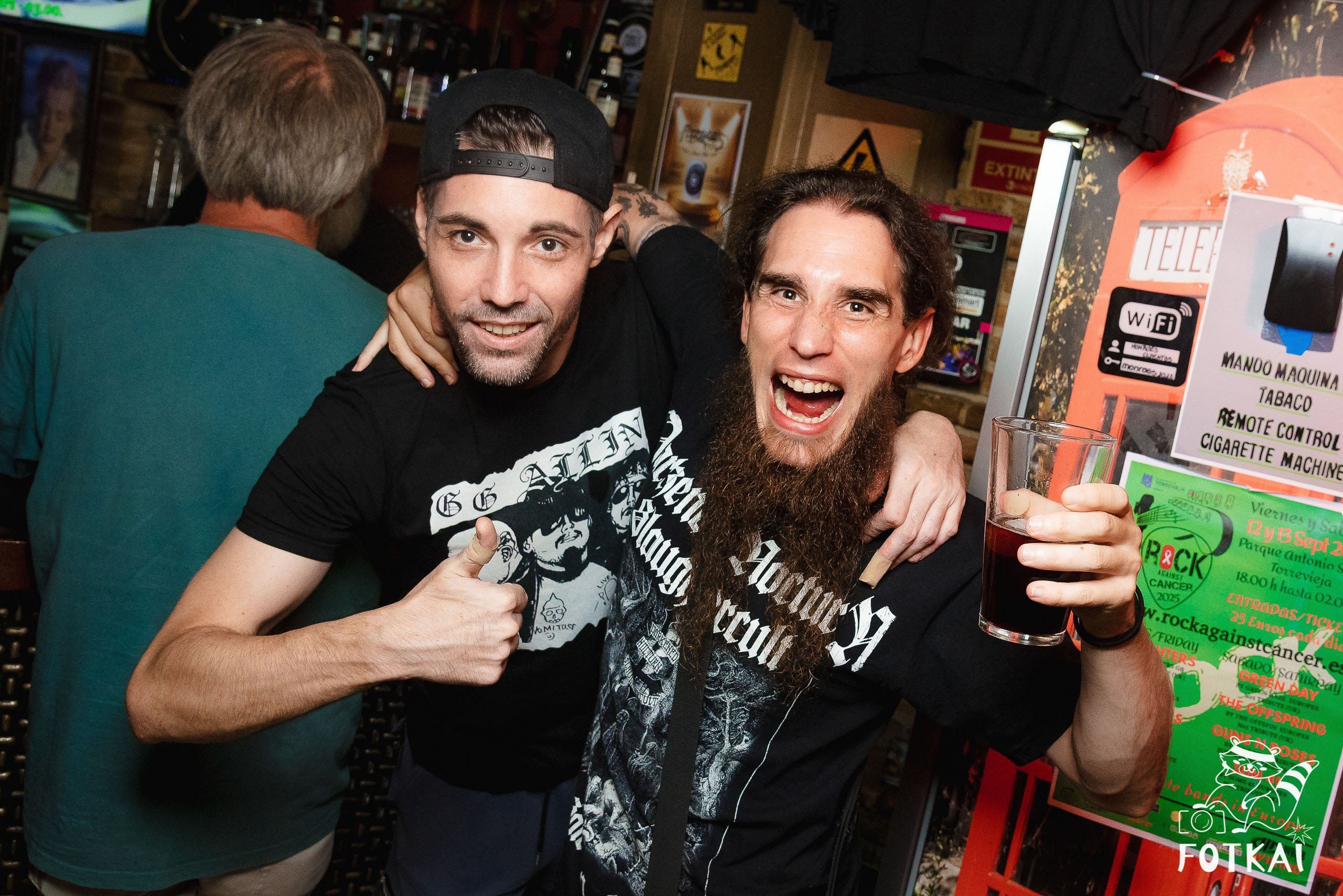 Monroe’s Rock Bar Torrevieja: Reportaje fotográfico 08.08.25 | FOTKAI