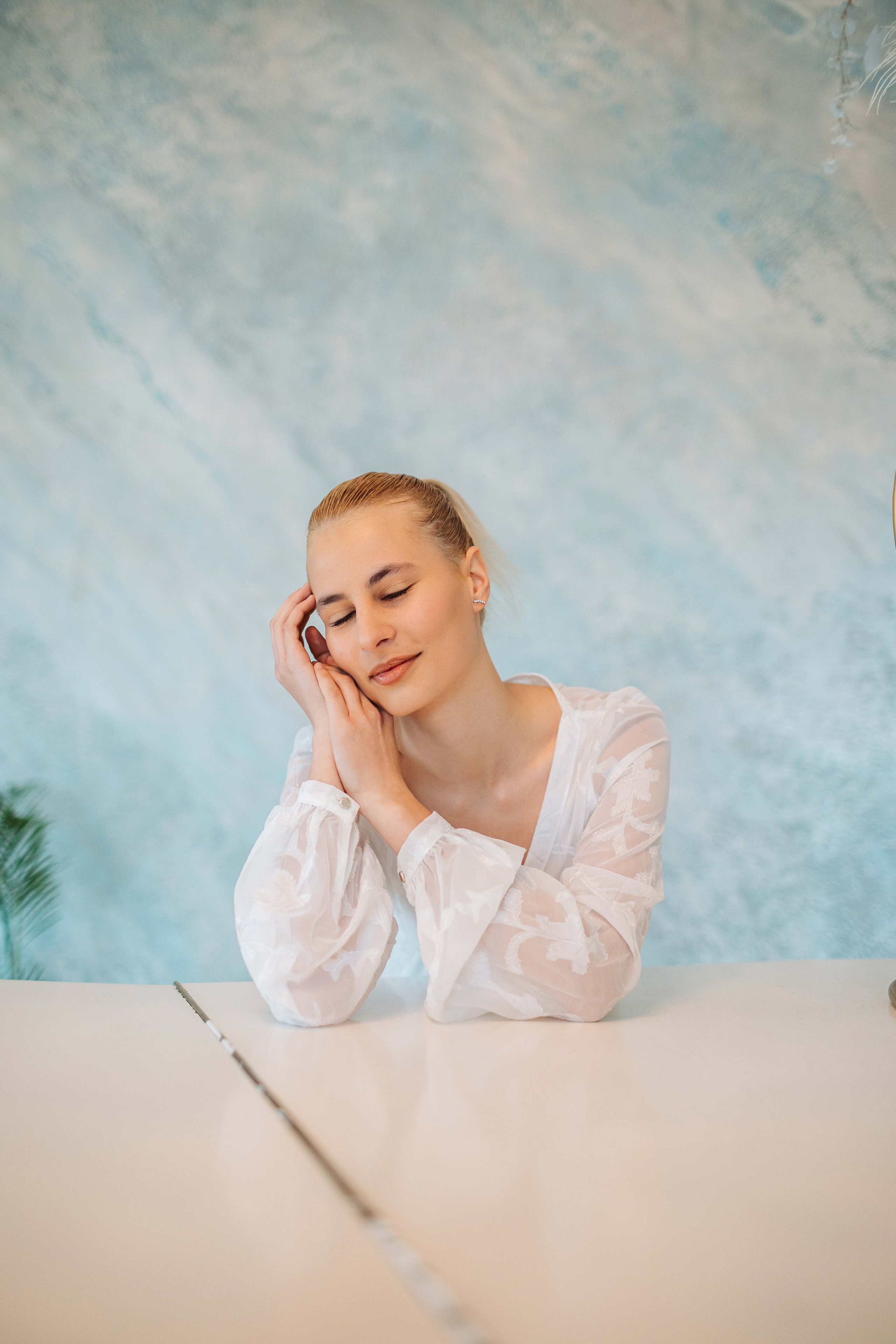 12F — Pedagogic. Contrast Studio