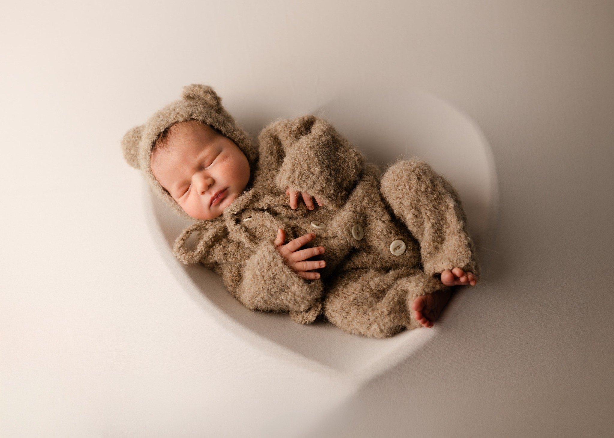 Ședință foto nou-născut Onești, Bacău – fotografie 1, Alutza Visuals, studio foto Oituz