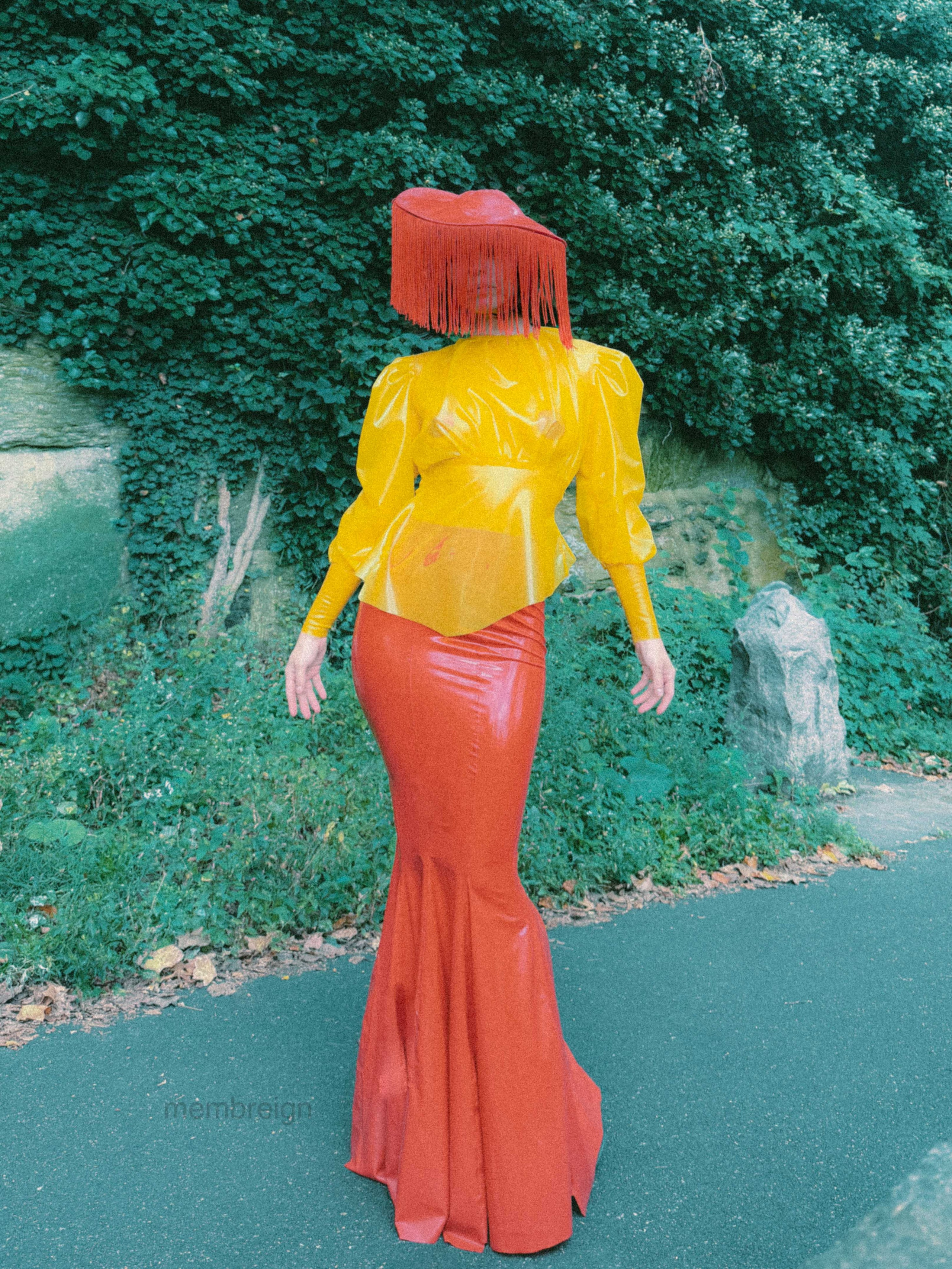 Seeing through. Membreign