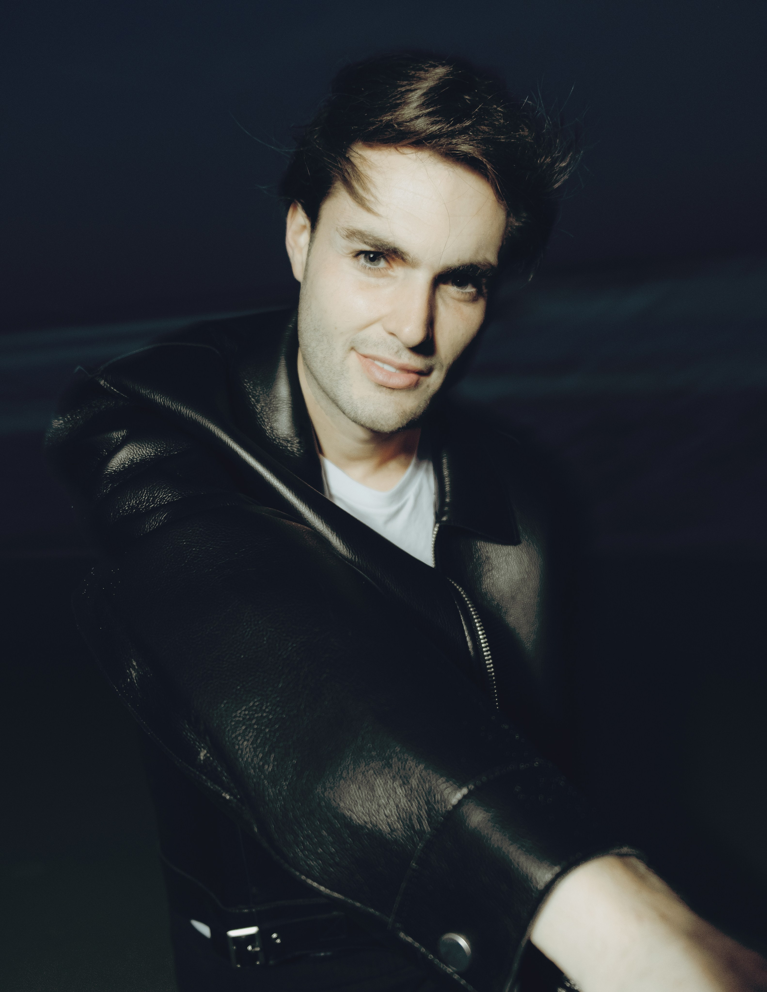 Портретная фотосессия Jaime Medina в дюнах в Гуардамаре