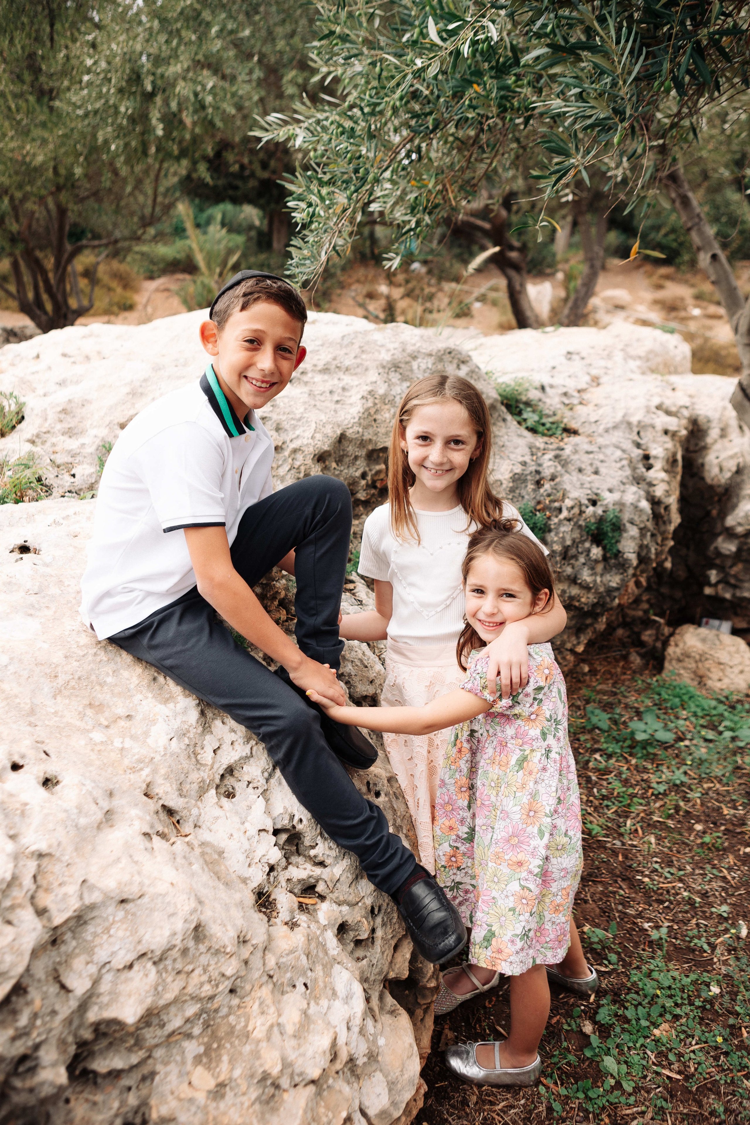 BIG FAMILY IN YAMIN MOSHE. Https://shi-photo.com/