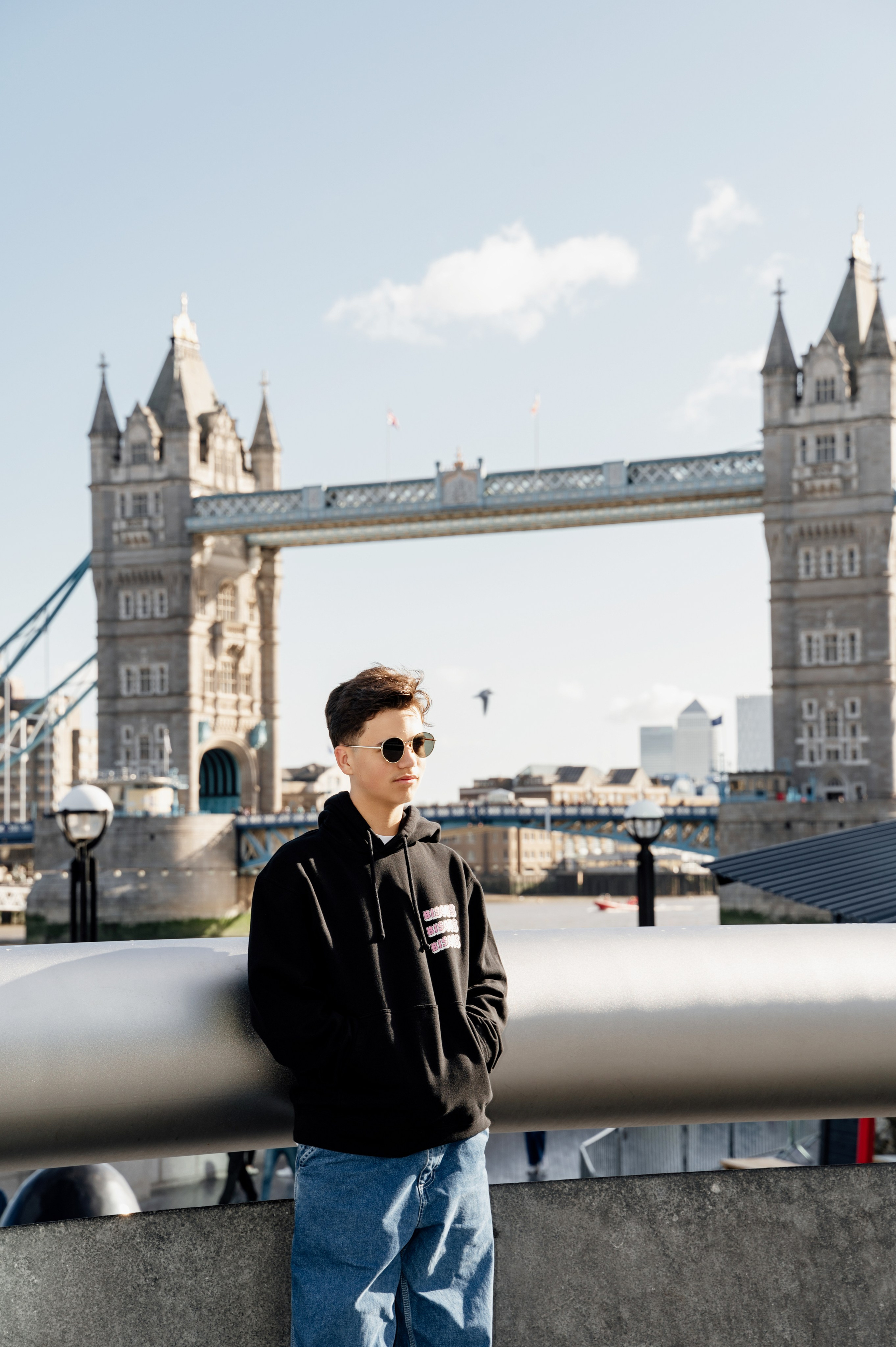 Tower Bridge+Westminster Carmela with son. FAMILY AND WEDDING PHOTOGRAPHER IN LONDON MARINA RIVA