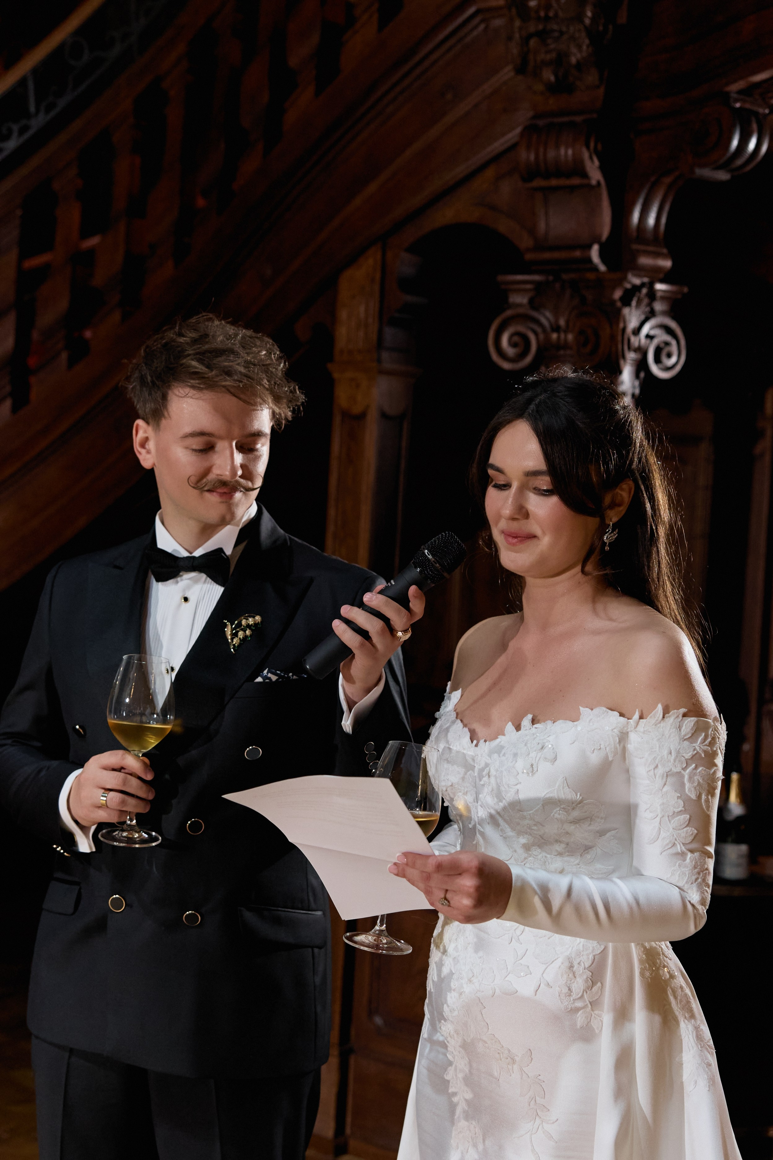 Wiktoria & Kacper. Pałac Goetz. Fotograf ślubny i rodzinny w Krakowie Yana Klymova