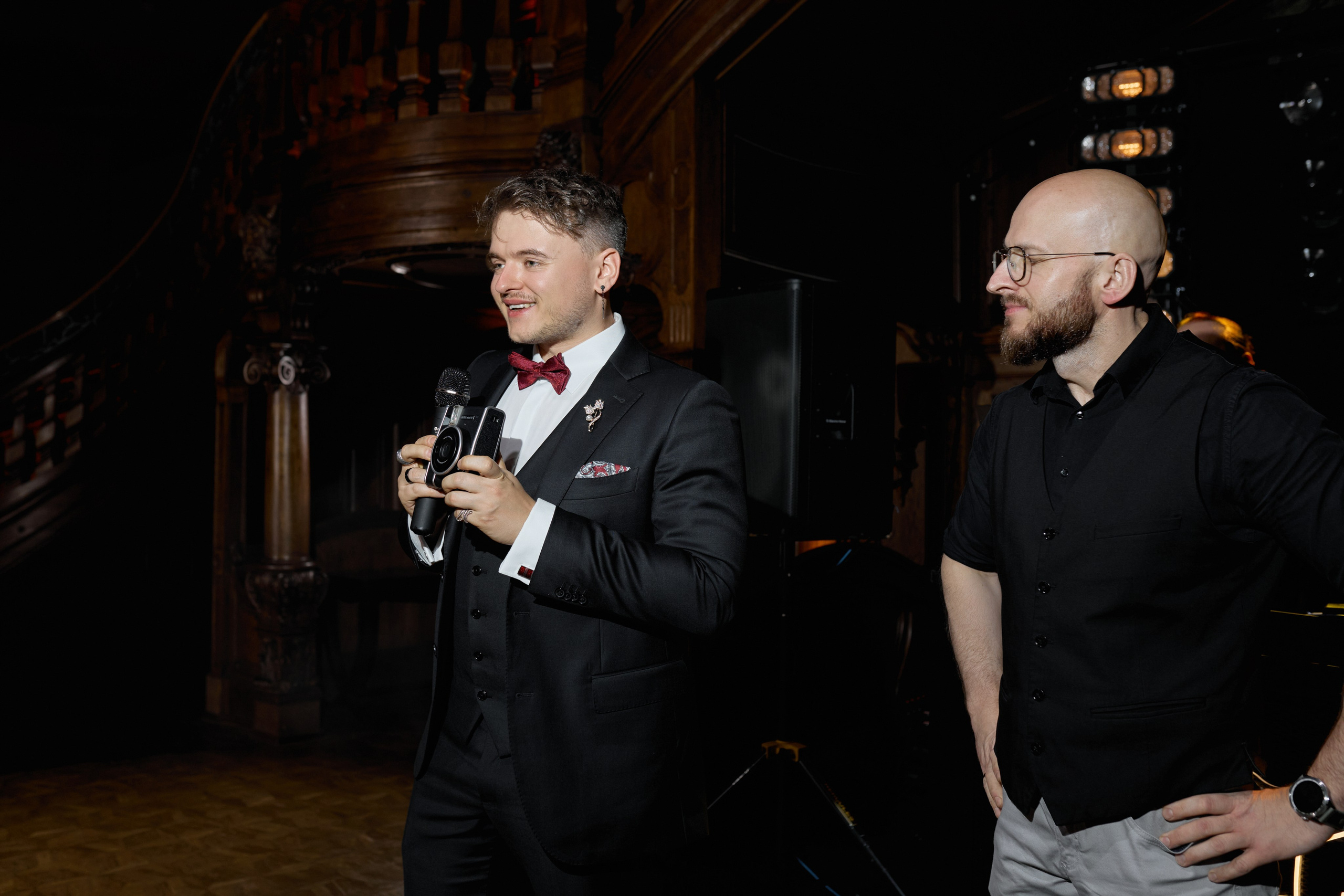 Wiktoria & Kacper. Pałac Goetz. Fotograf ślubny i rodzinny w Krakowie Yana Klymova