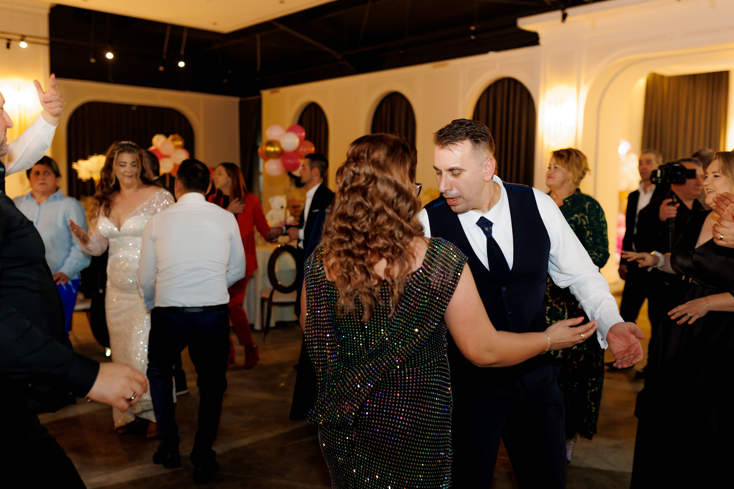 Povestea voastră, regizată de noi |Cristi Turculet Videograf Nuntă Suceava | wedding highlight. Servicii foto-video profesionale, pentru momente de neuitat