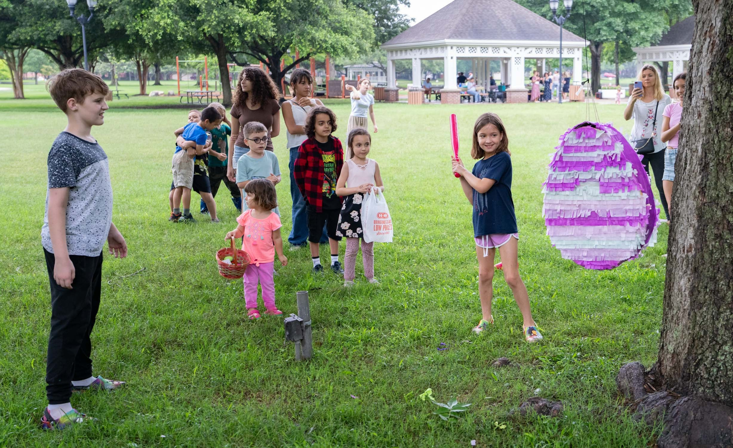 Easter picnic. Photographer Irina Kozhemyakina. Houston