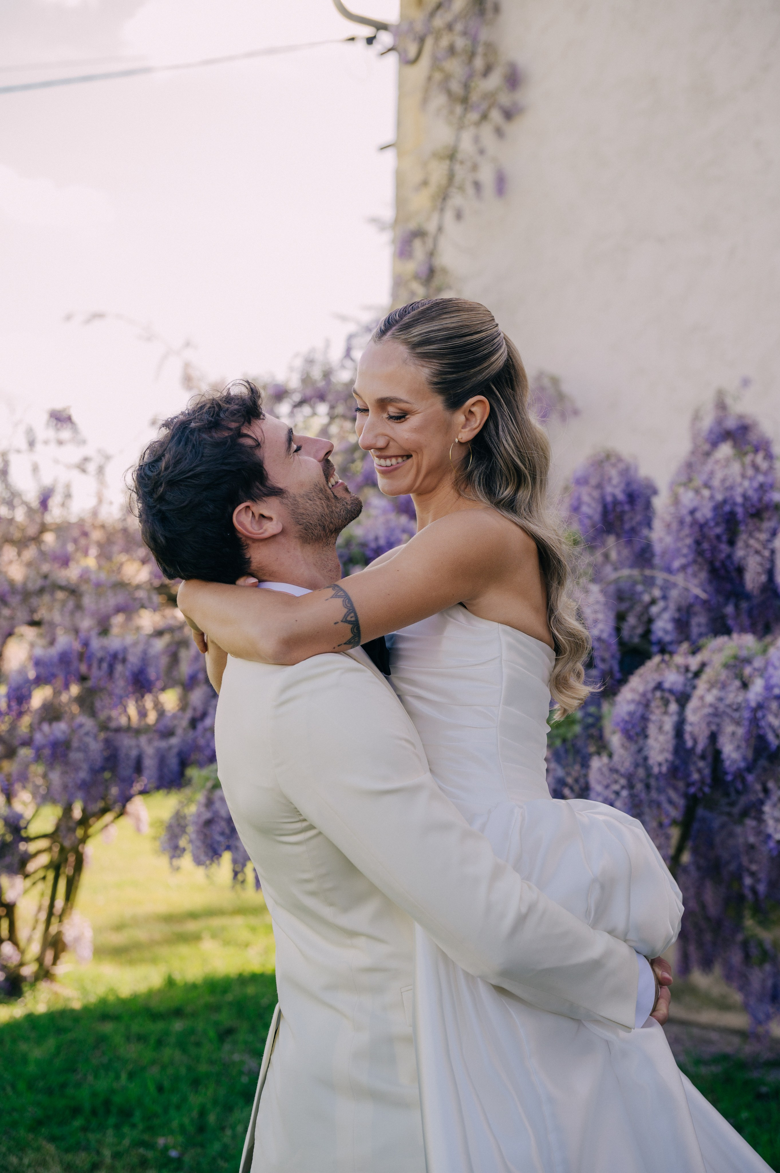 Paula and Tony. Wedding and commercial photographer