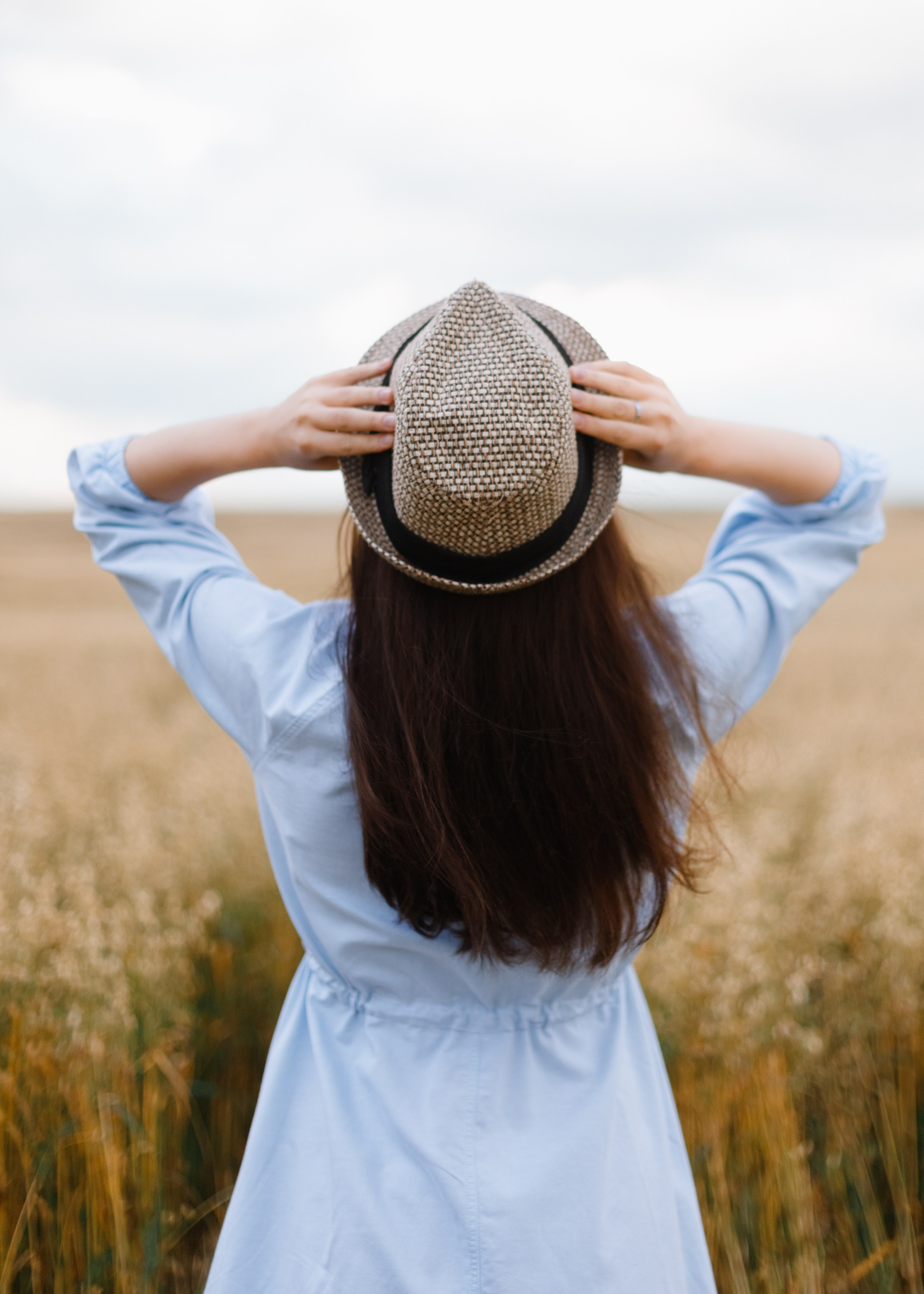 Katya | tenderness in the field. Kaja | fotograf psów we Wrocławiu