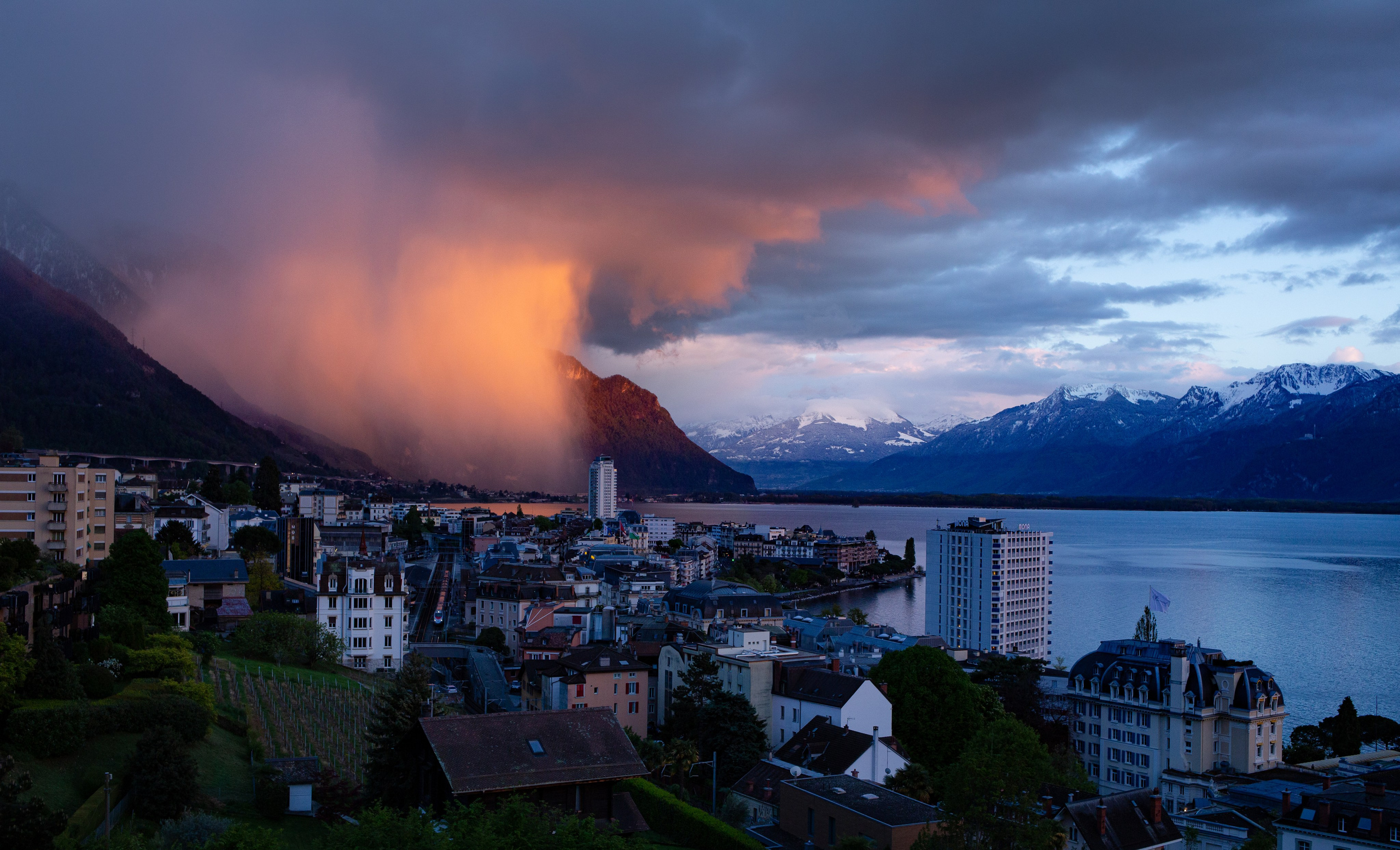 Blog. Portret photographer in Switzerland Artur Magpie