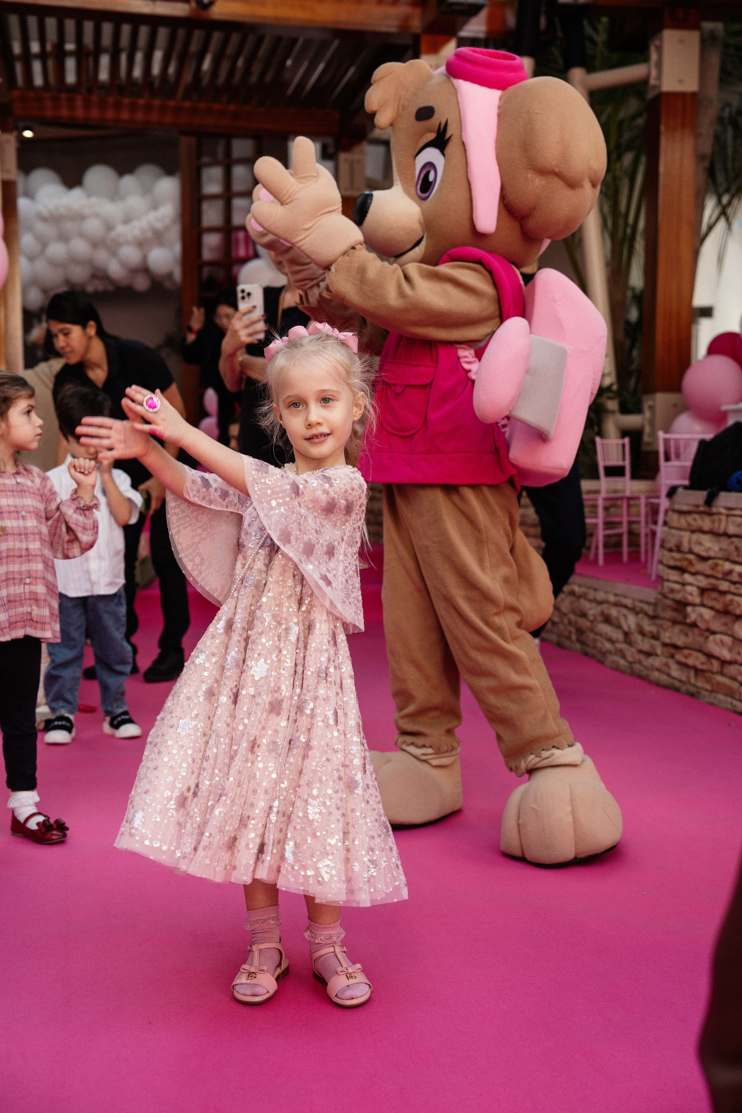 Family & Lifestyle Photography Dubai — Denys Gromov. Denys Gromov