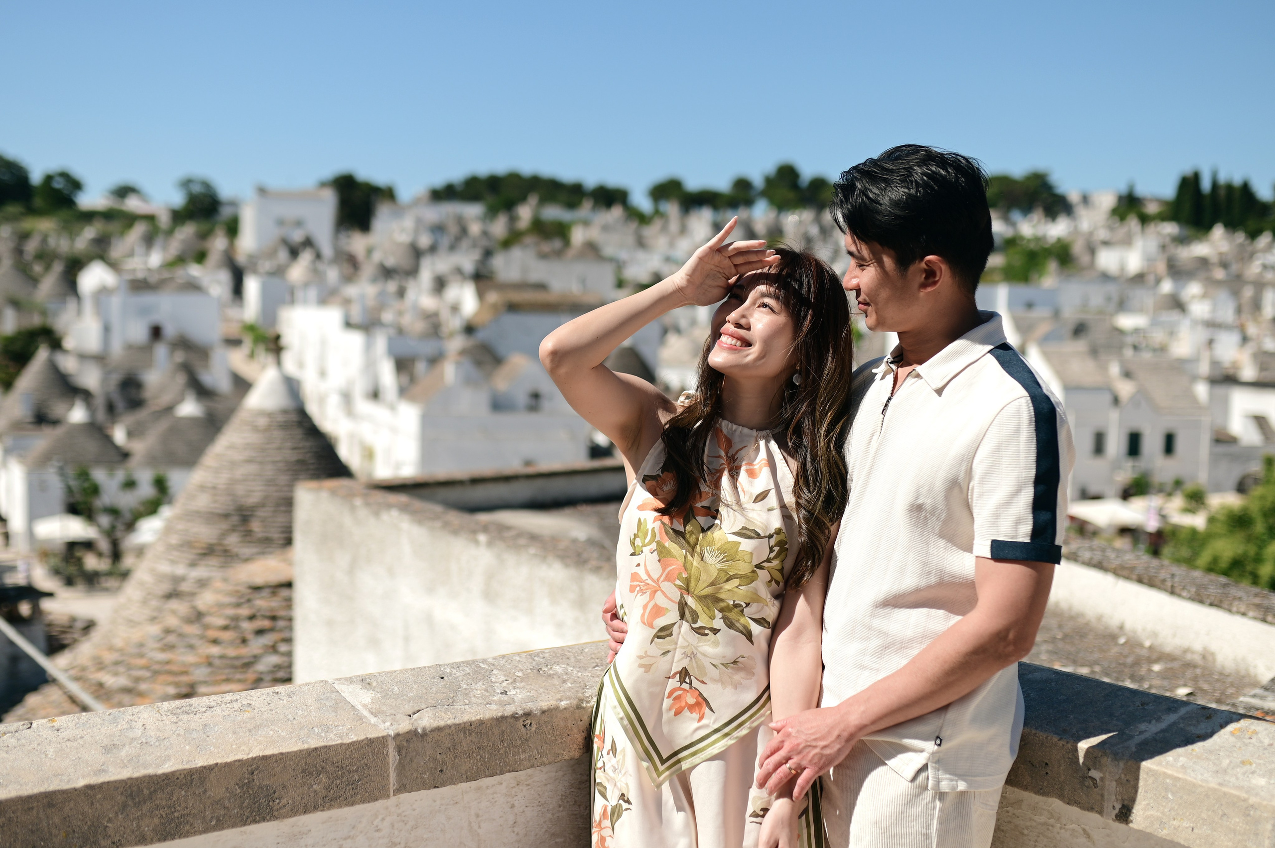 Whispers, laughter and kisses in Alberobello