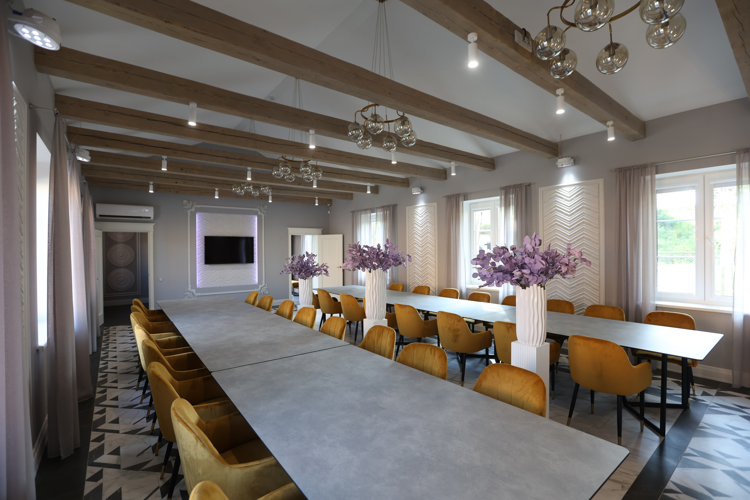 Konferenču zāle 13, Mihaila iela 13, Daugavpils. Interjera dizaina studija 4 Stūri