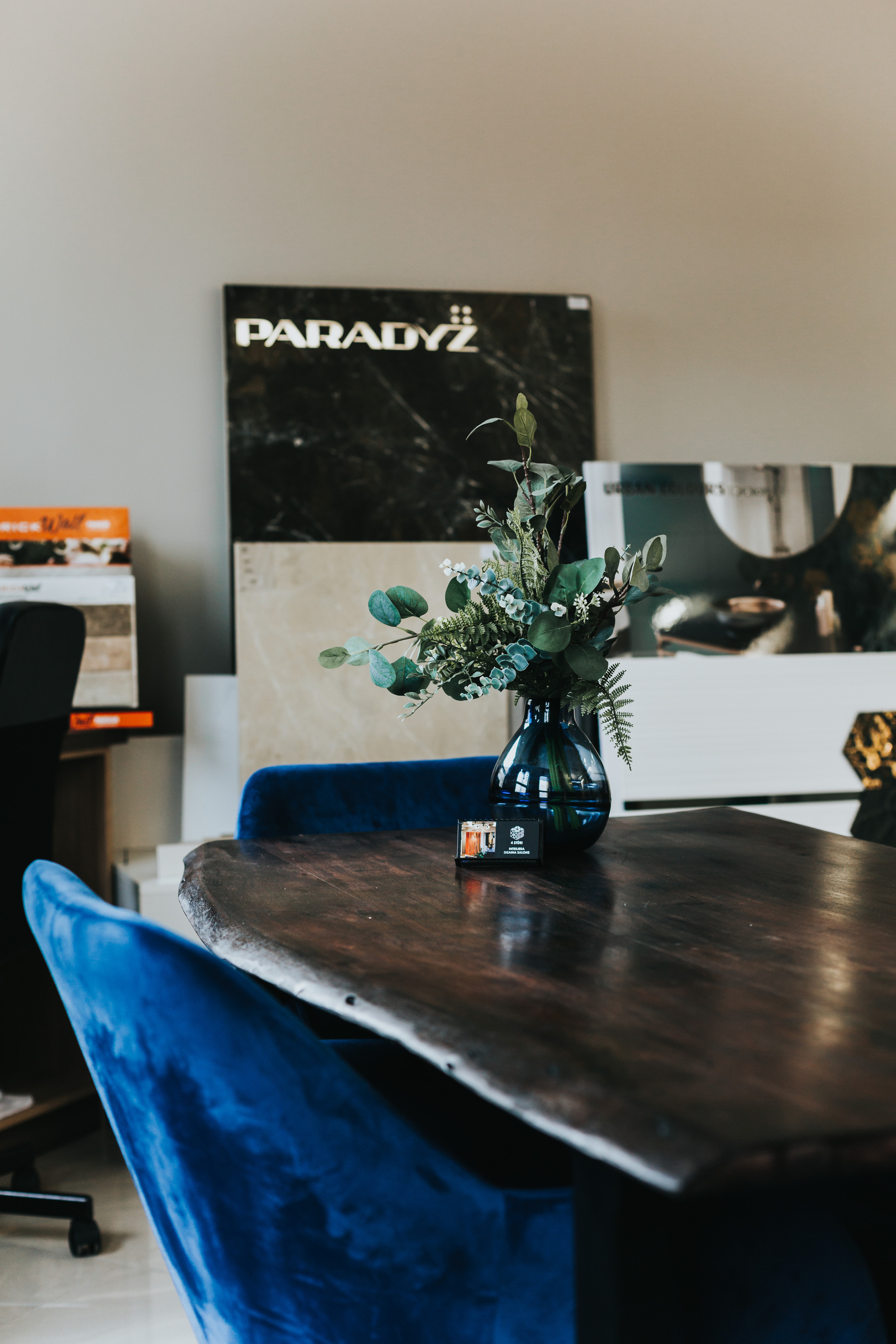 Flīžu salons. Interjera dizaina studija 4 Stūri