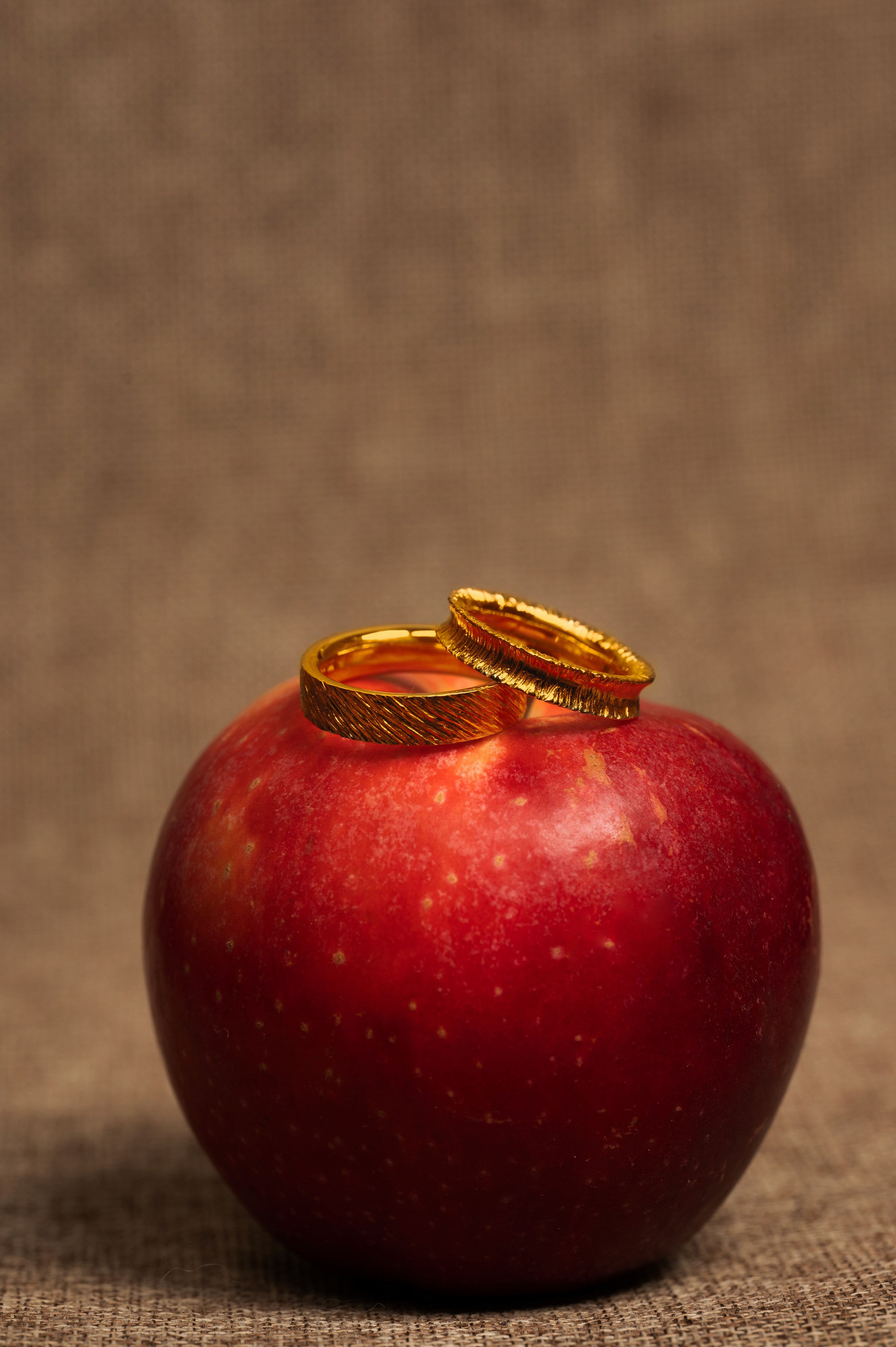 Jewelry “Astartelux”. Photographer in Luxembourg Tanita