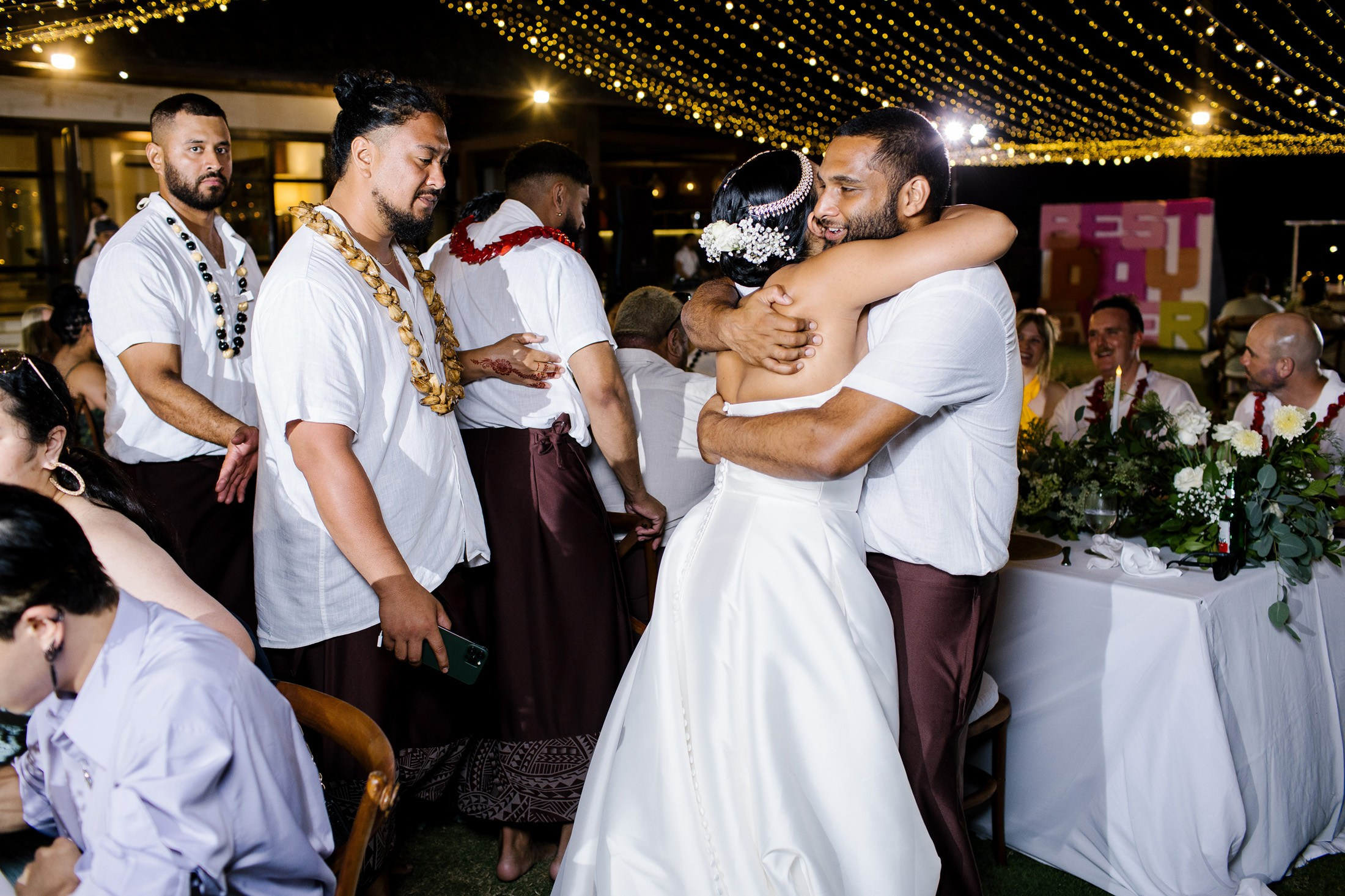 Big funny wedding with guests in paradise Bali island. Get.it.feel — Aesthetic Photography and Videography