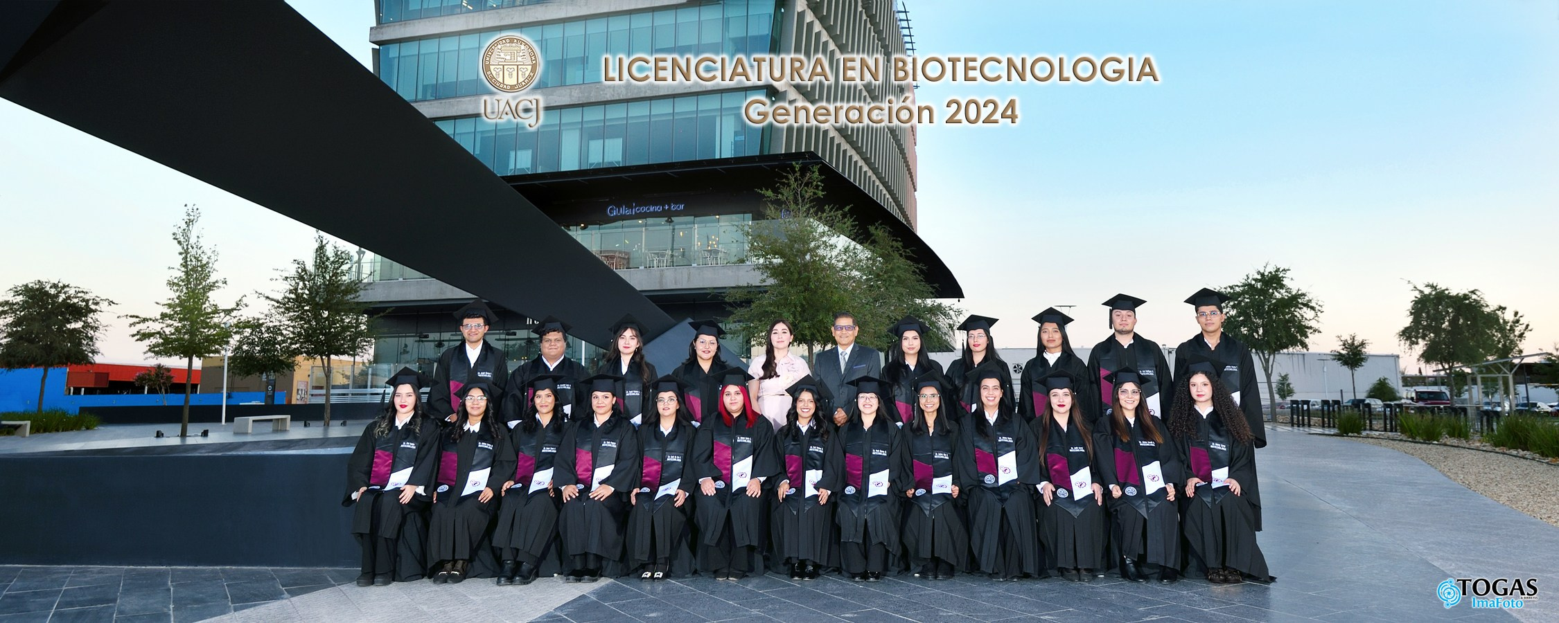 Fotos Grupales de la UACJ. TOGAS IMAFOTO