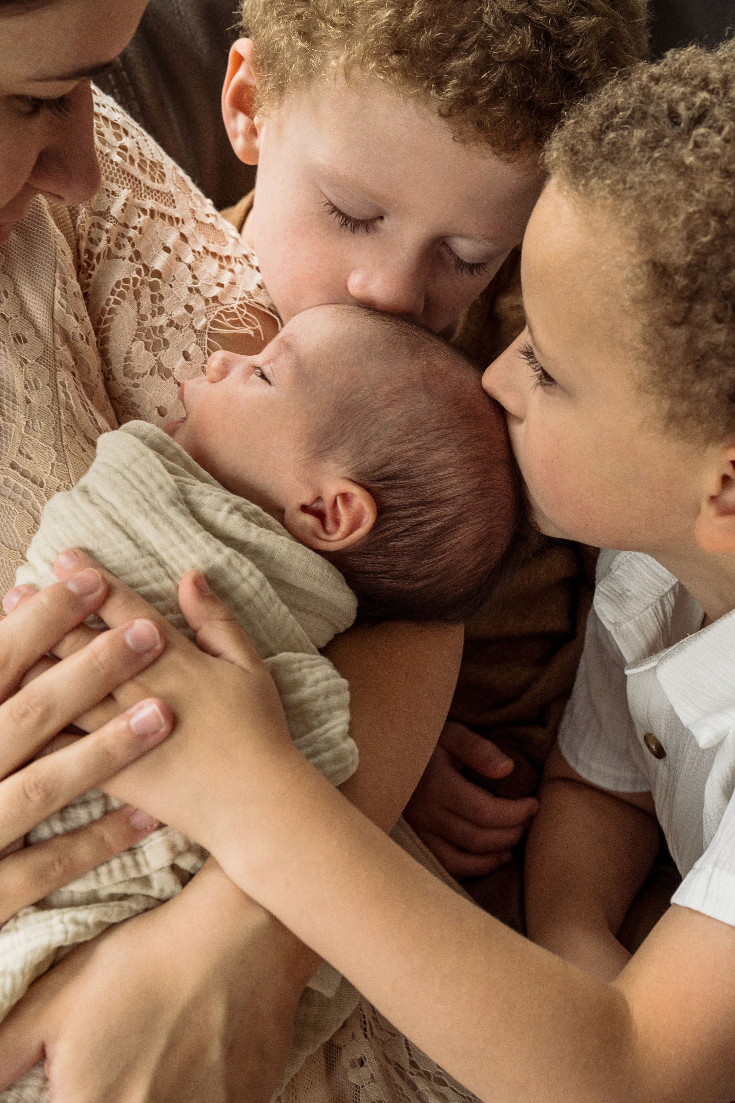 Minimalist Newborn Photography – Timeless & Elegant. Alisa Tant — Family and newborn photographer Bucks County, Montgomery county, Philadelphia, NJ