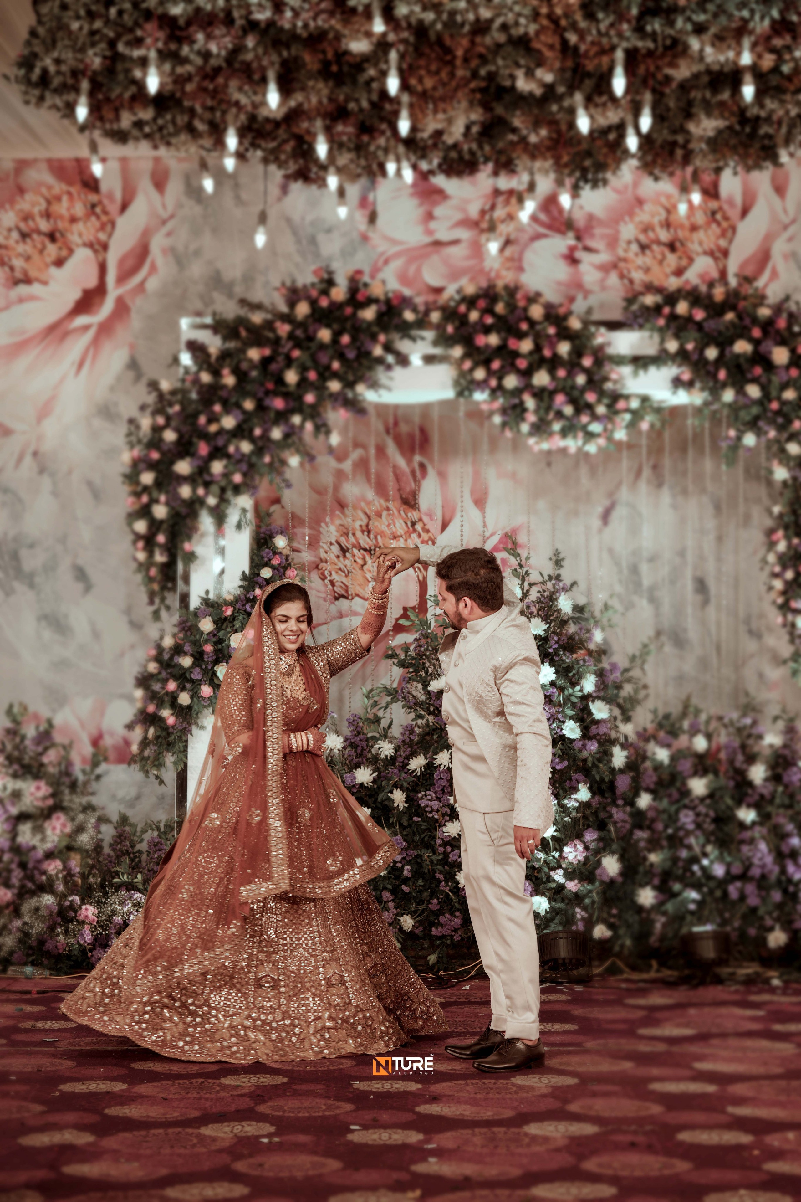 PHOTOS. NTURE WEDDING