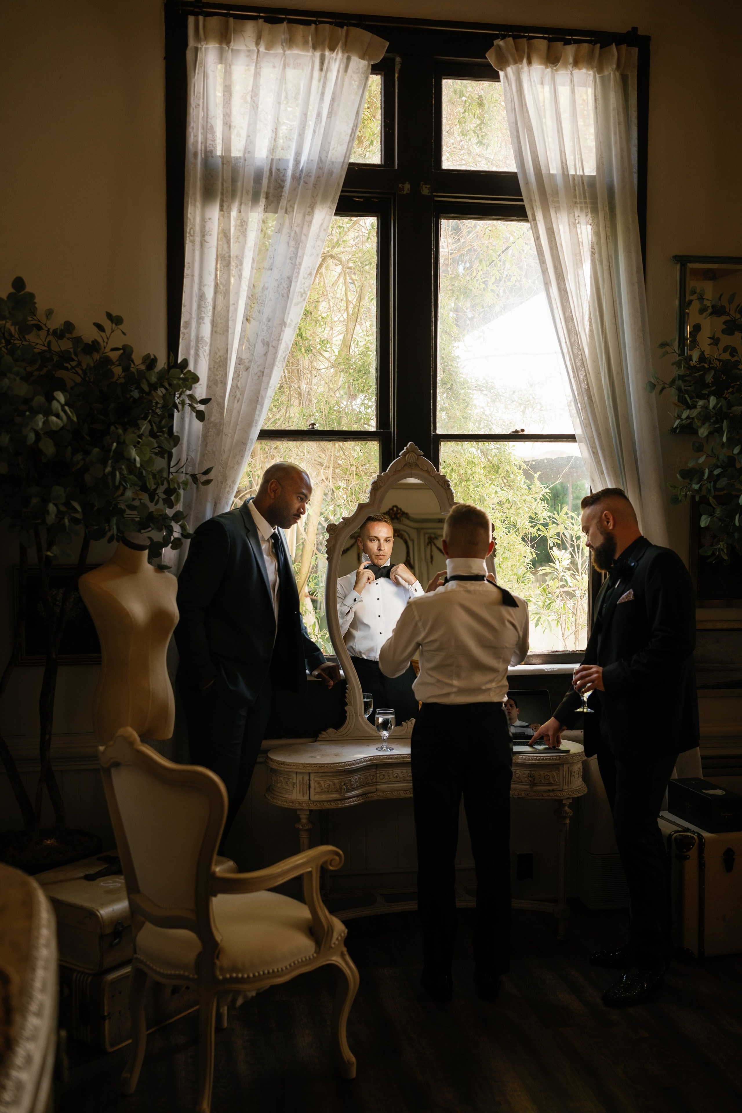 LGBT wedding photographer in California. Wedding Photography & Videography Team in California, Los Angeles, San Francisco, San Diego and Travel