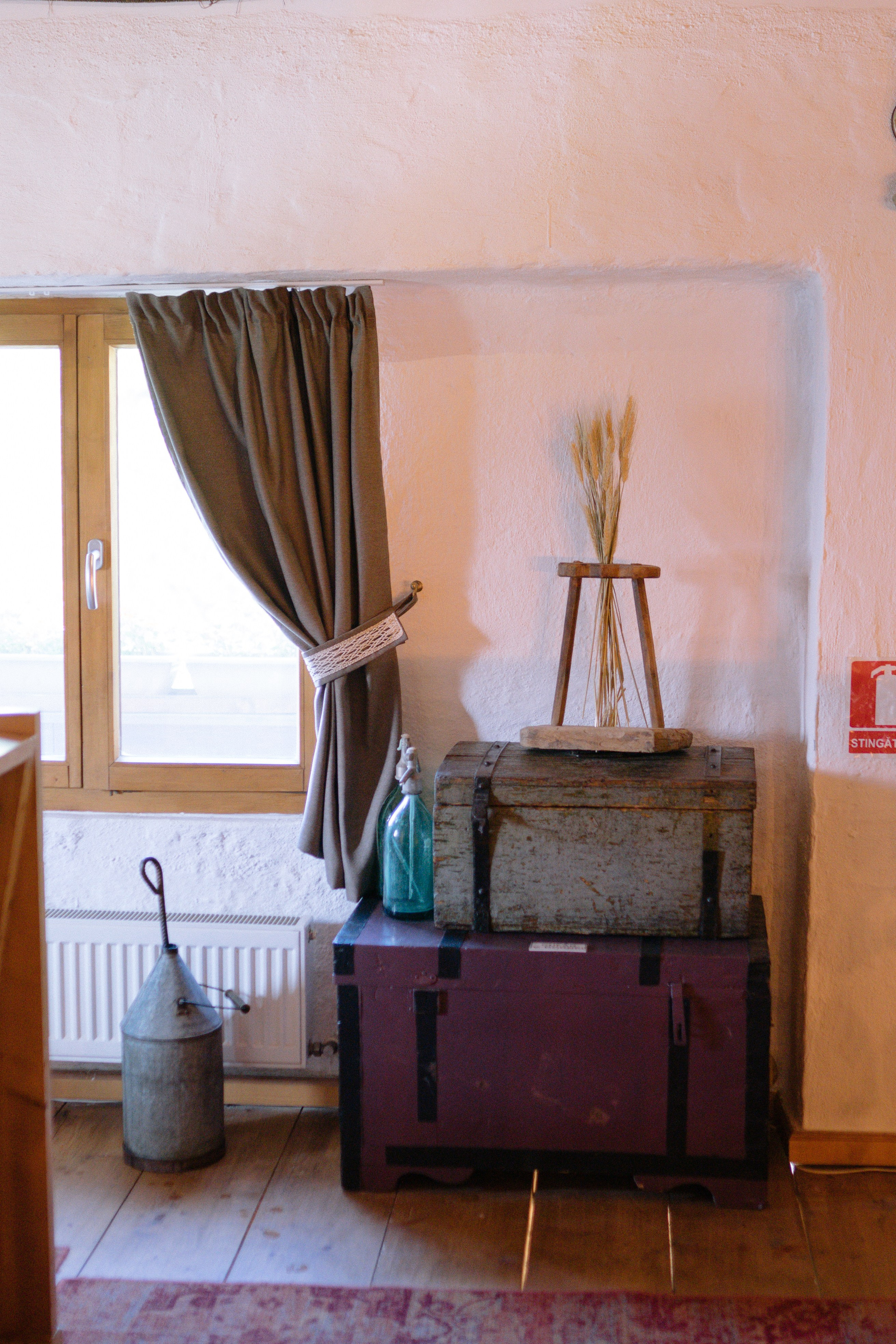 Fotografie de Eveniment Brașov: Povești Vizuale | Mădălina Beda. Madalina Beda- Artist vizual, fotograf, doula la nastere, consultant babywearing Brasov si in toata tara