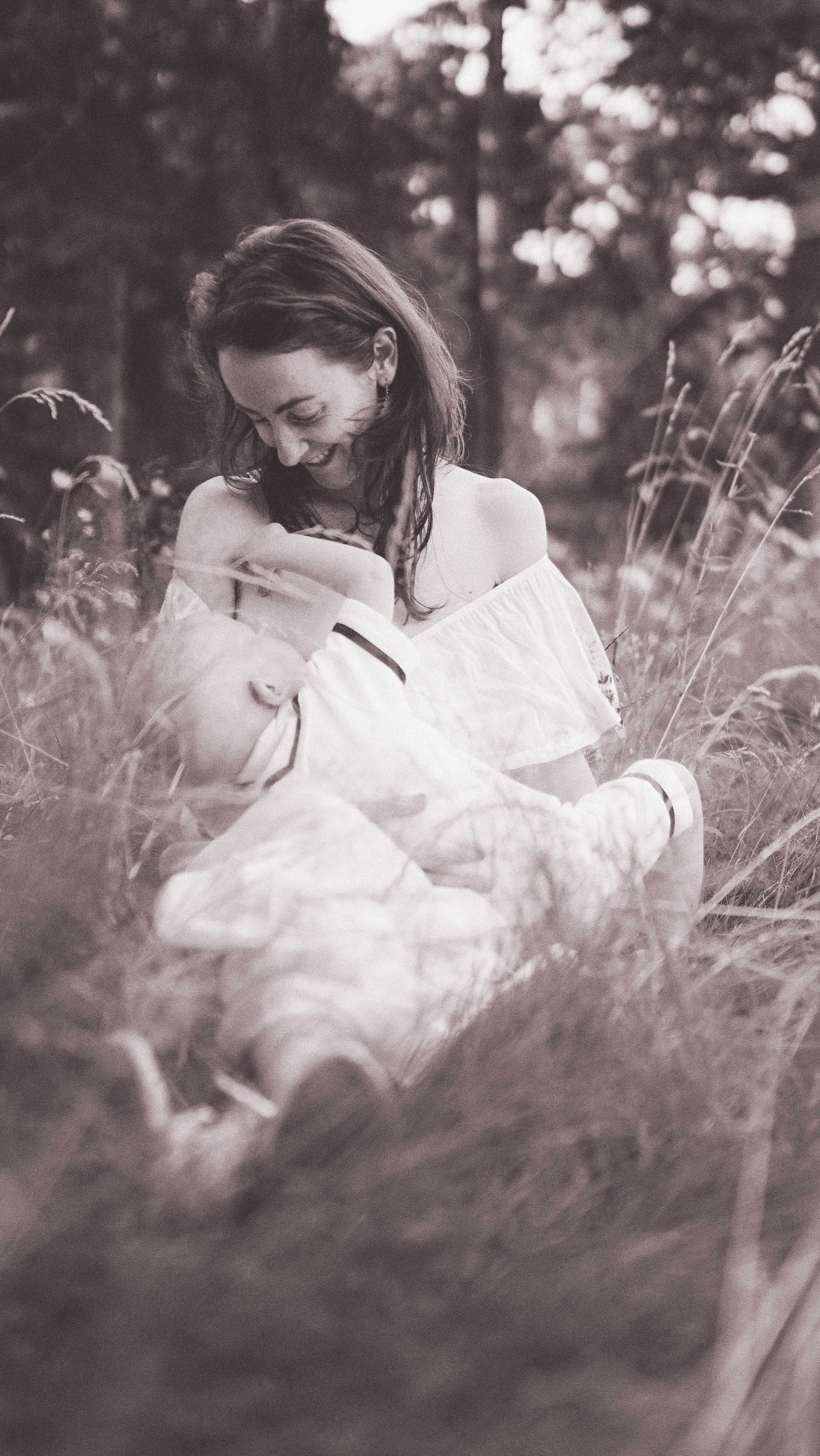 Mother Earth: Proiect de Fotografie Maternitate | Mădălina Beda. Madalina Beda- Artist vizual, fotograf, doula la nastere, consultant babywearing Brasov si in toata tara