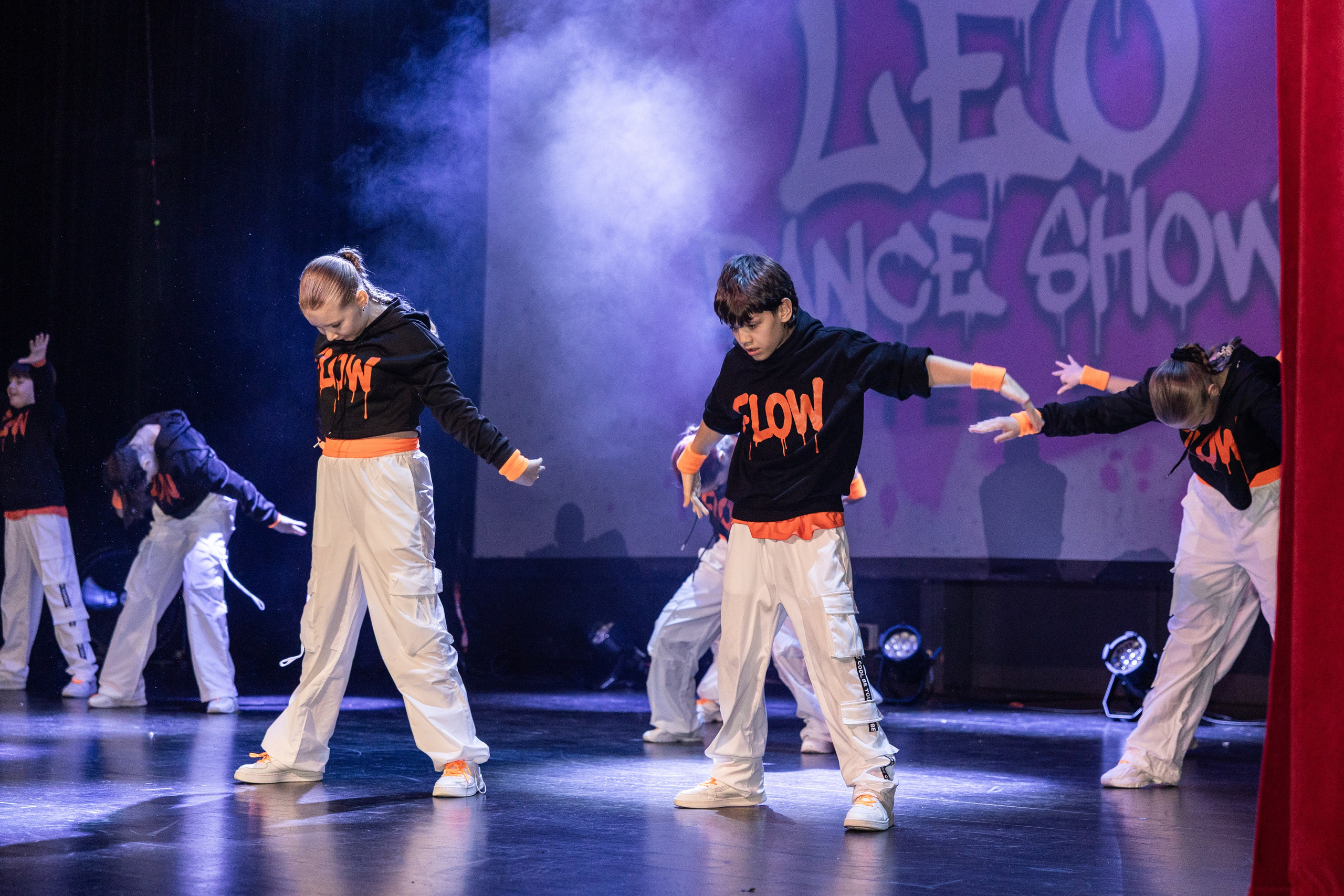 LEO DANCE SHOW WINTER 2025. Семейный и детский фотограф в Варшаве Мила Бобровская