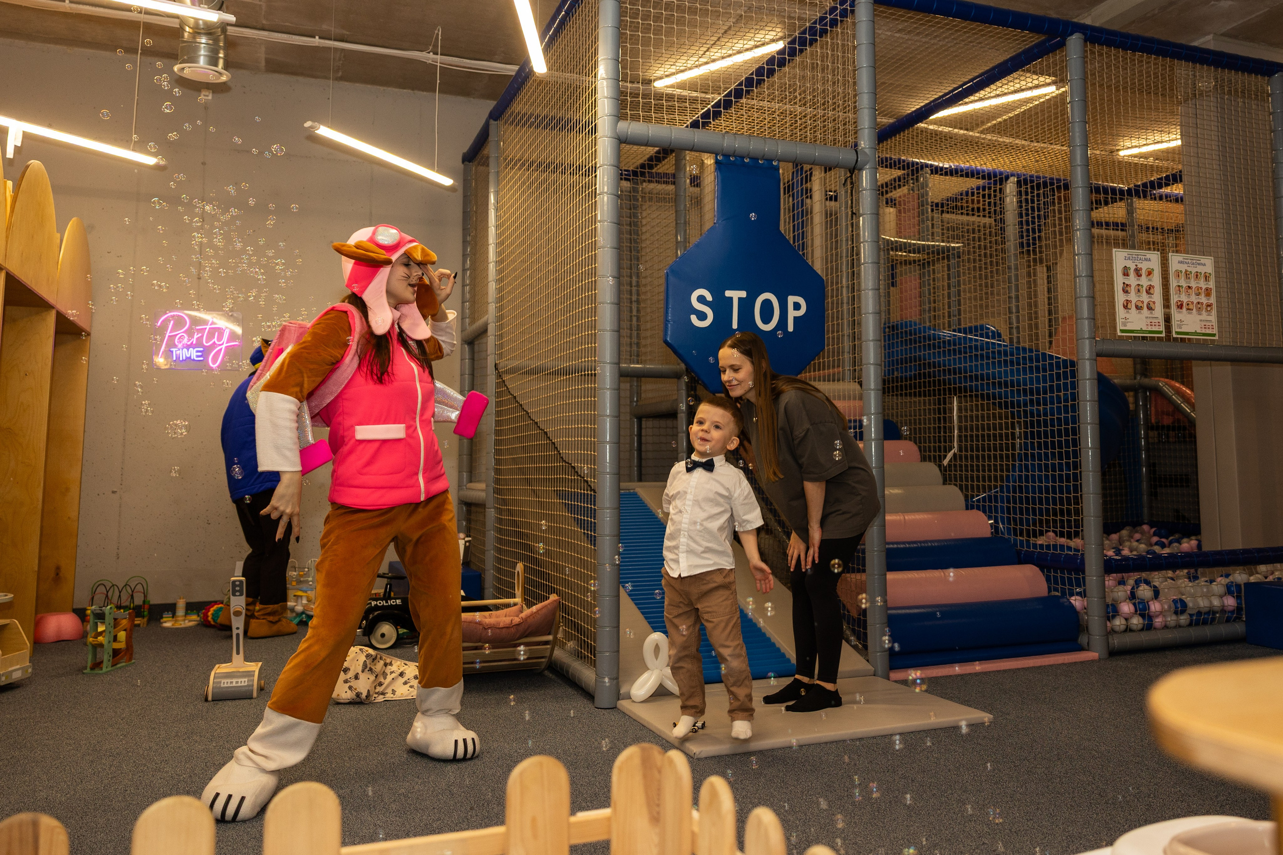 День рождения Артёма 24 января 2026 года. Семейный и детский фотограф в Варшаве Мила Бобровская