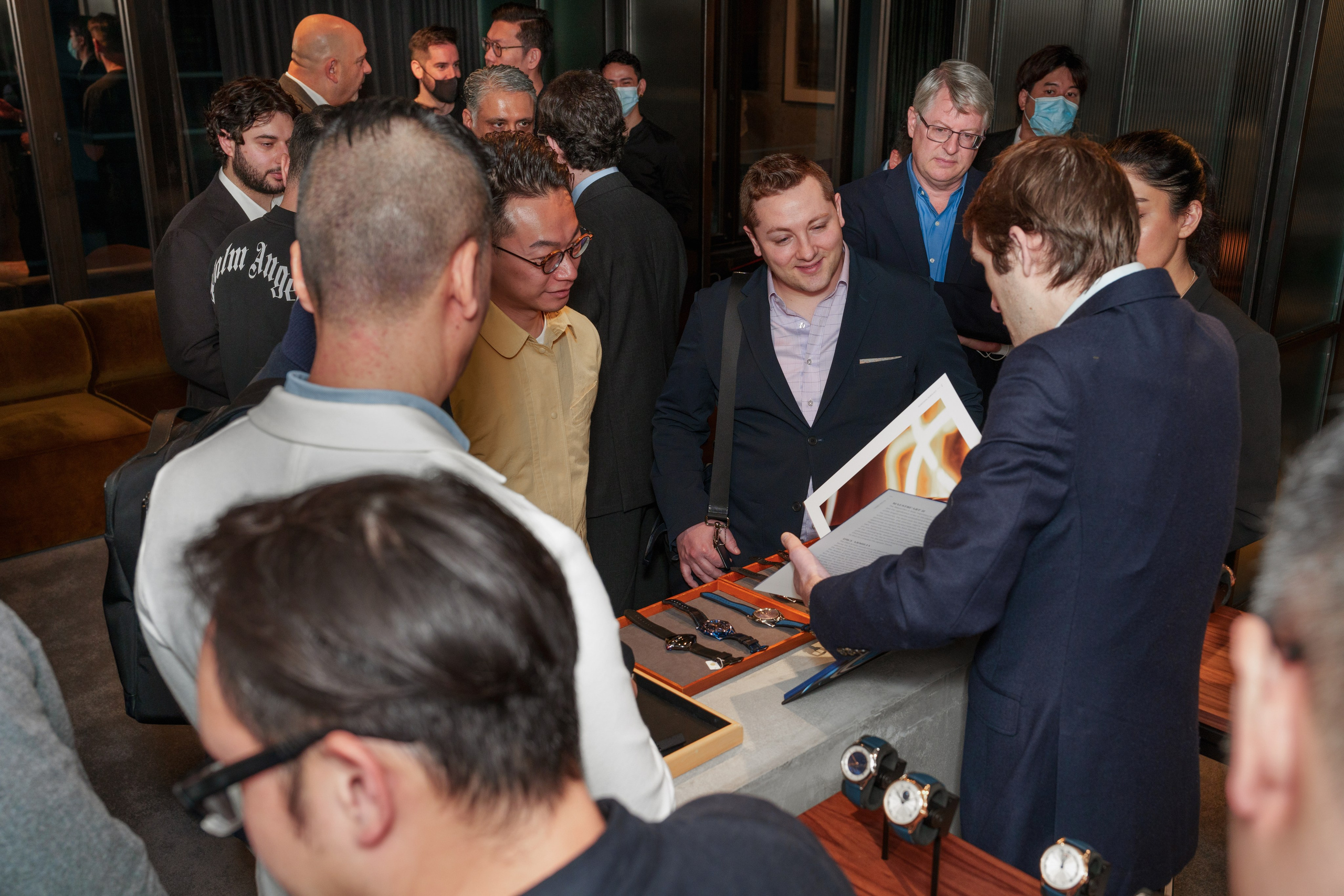 WATCHBOX. ФОТОГРАФ В ГОНКОНГЕ (СВАДЬБЫ, FASHION, СЕМЕЙНЫЕ, МЕРОПРИЯТИЯ, ФОТОПРОГУЛКИ)