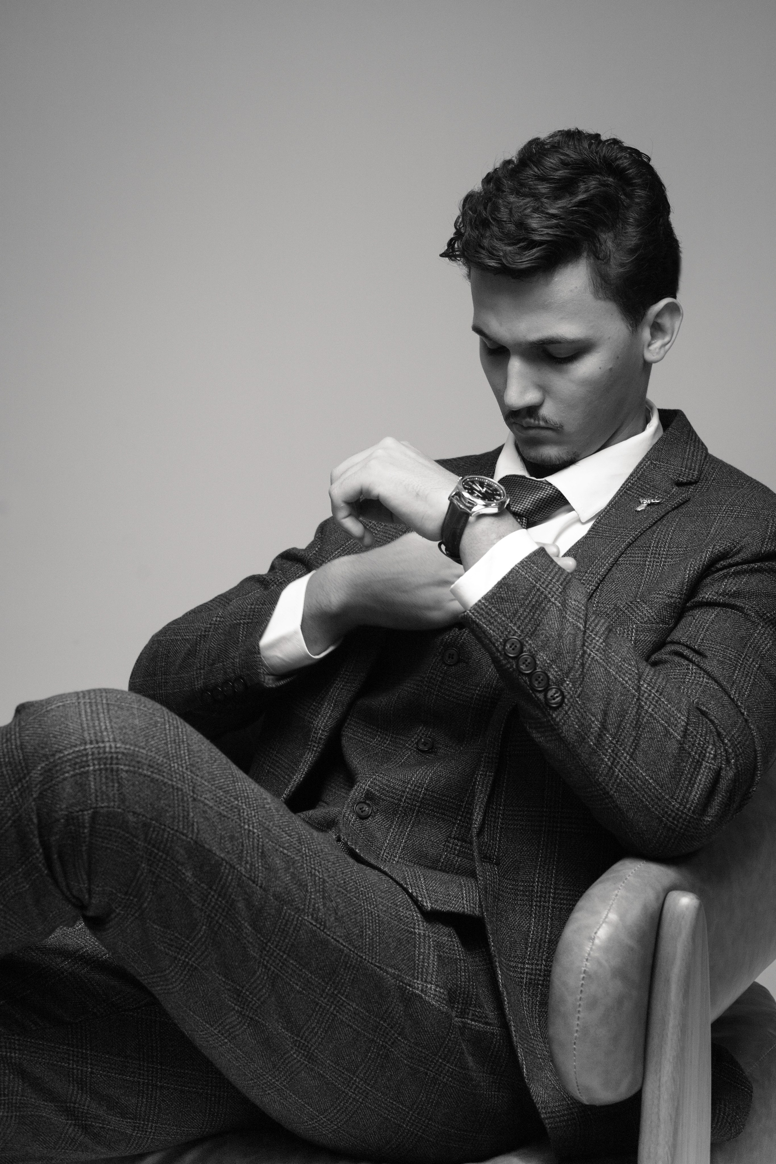 Thales. ÂMBAR FOTOGRAFIA