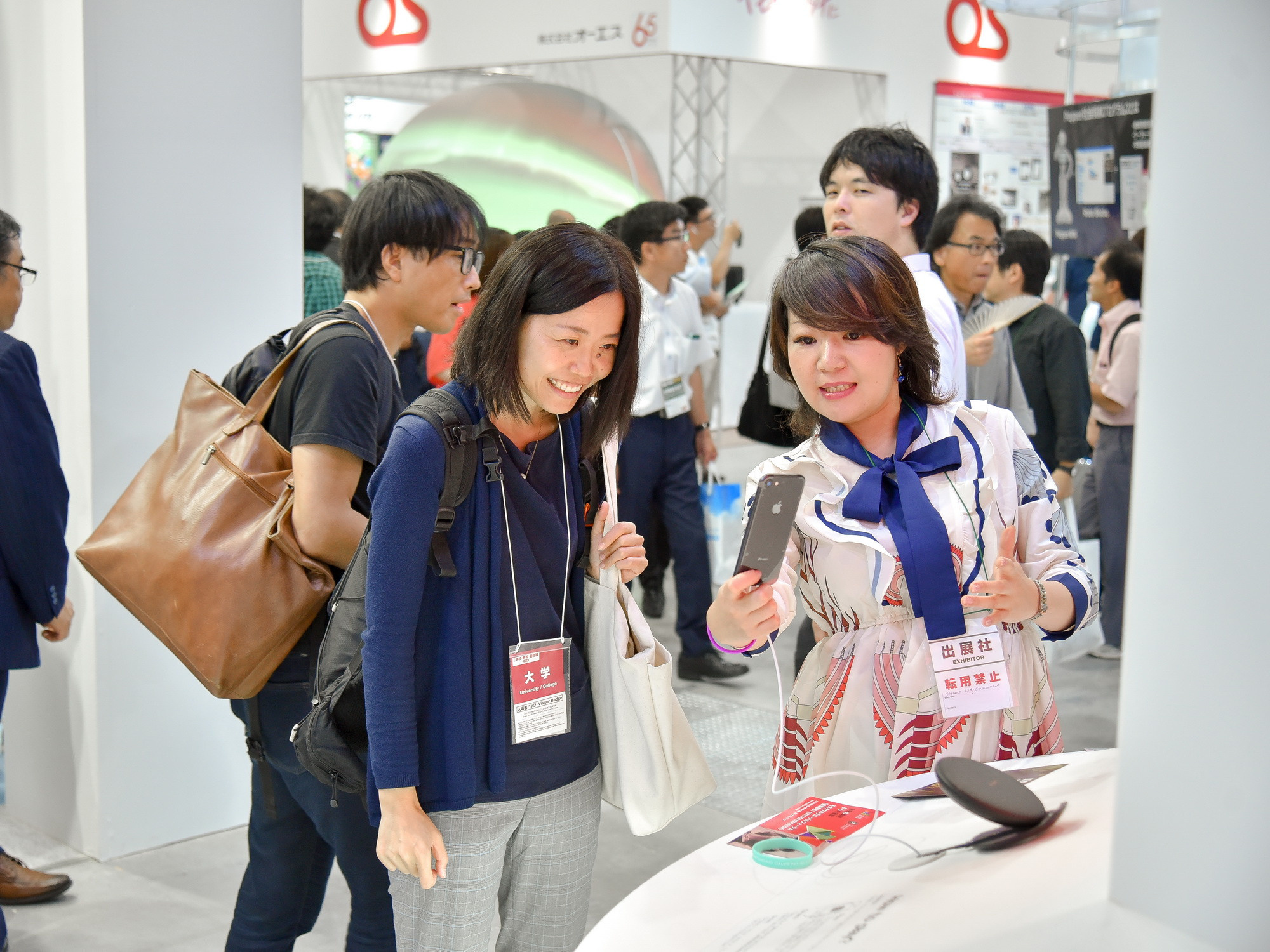Reportage. Photographer in Tokyo, Japan