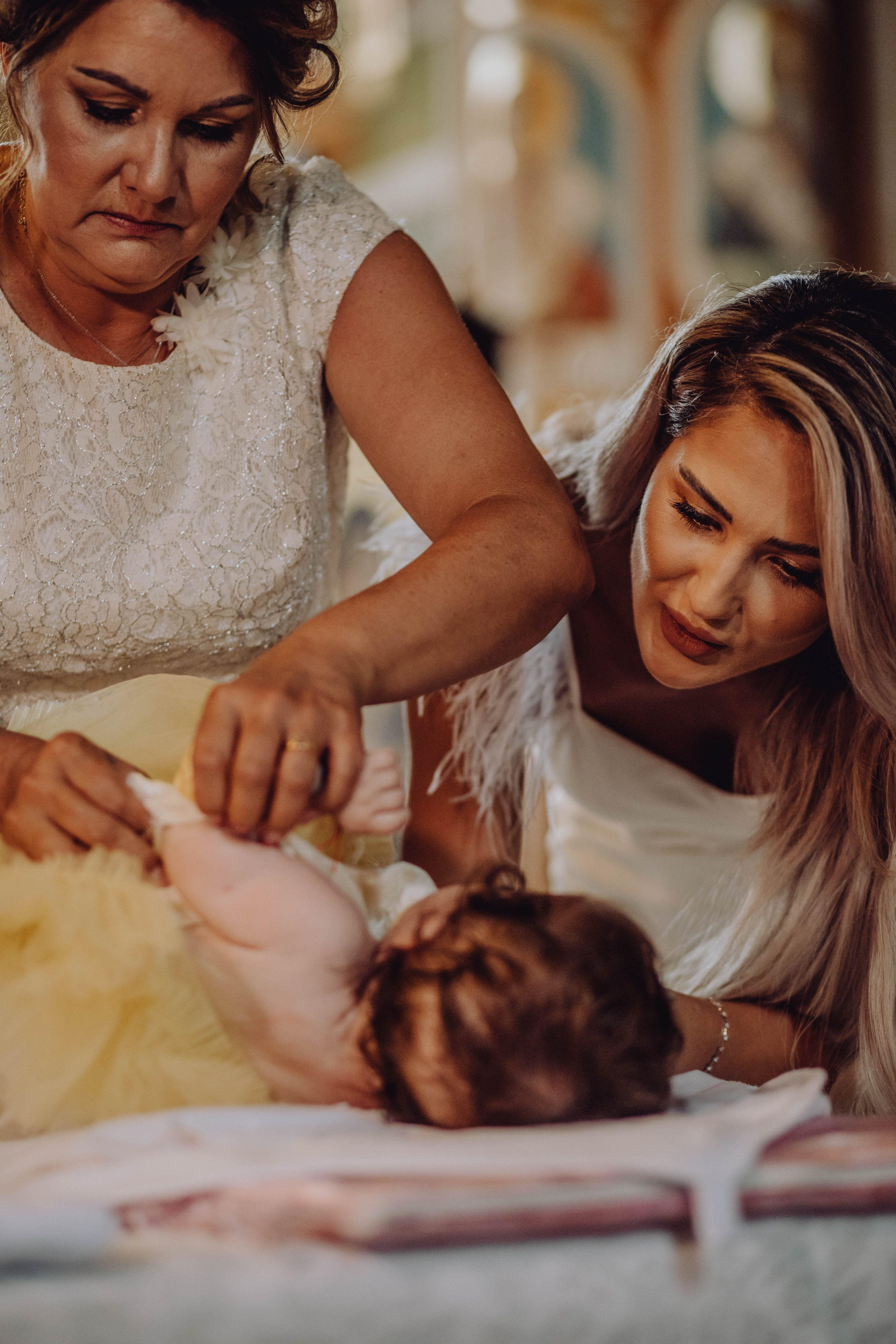 Zaira. Wedding & couple photographer from Romania Rut Vetan