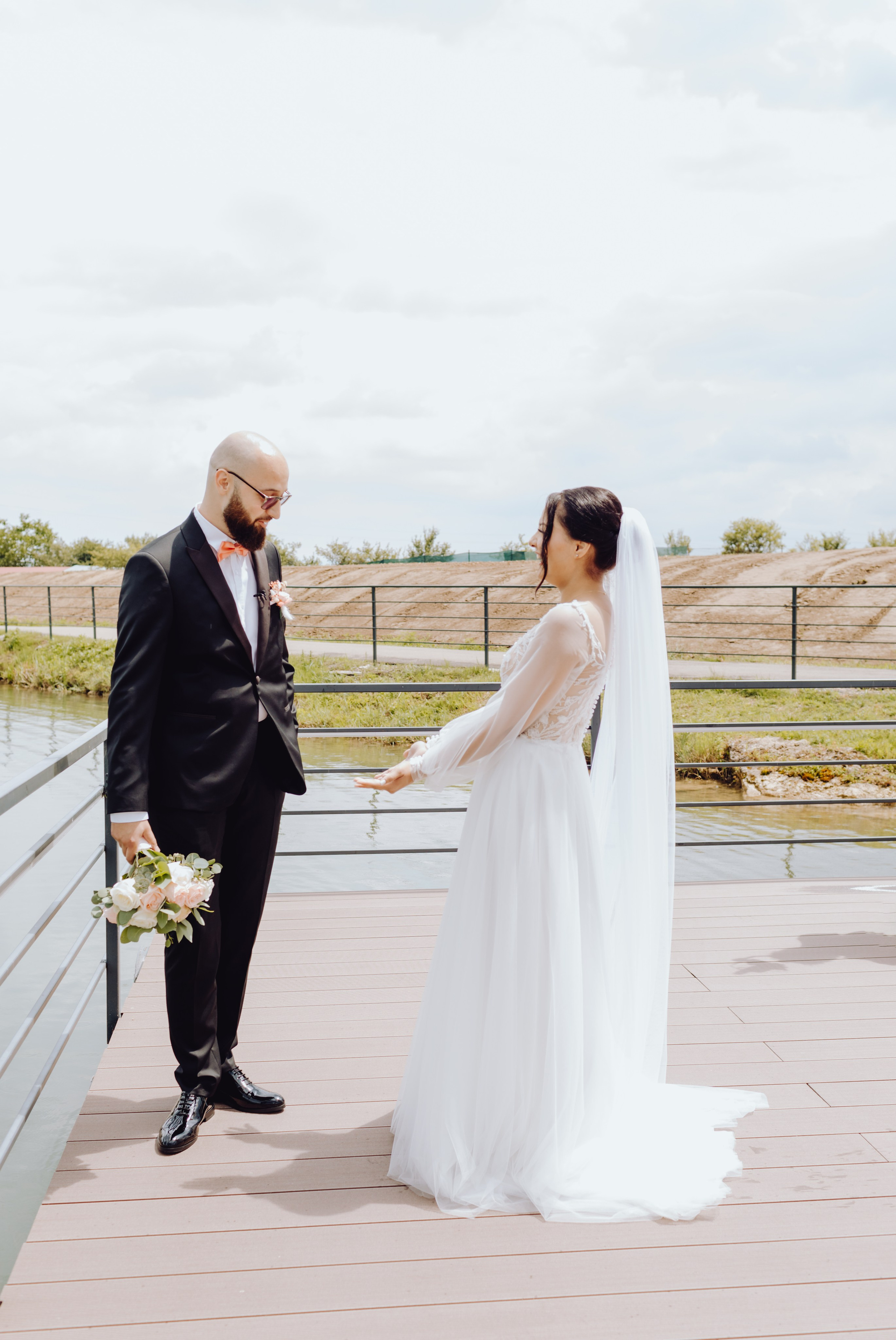 Moise & Delia. Wedding & couple photographer from Romania Rut Vetan