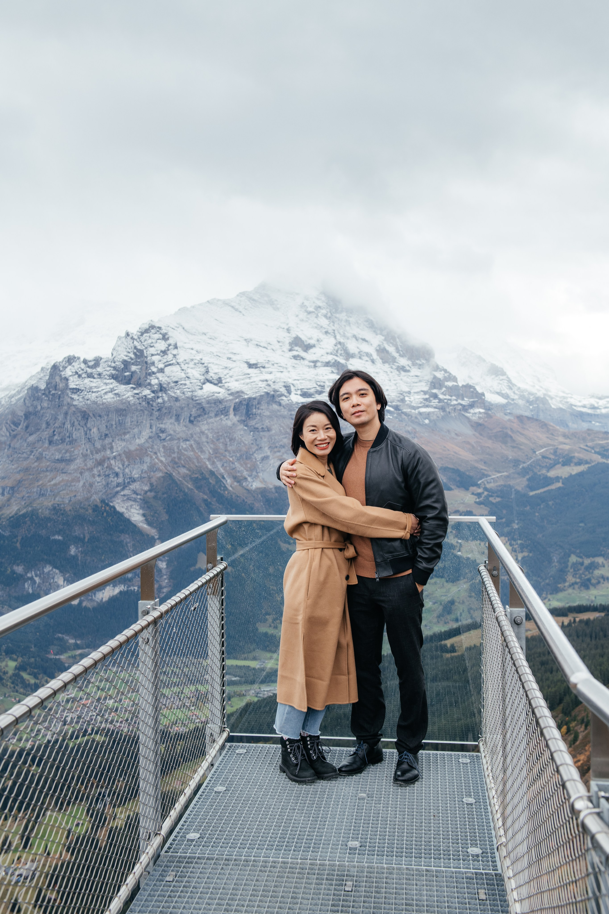 Kaiwen & Xiaoming Grindelwald, Switzerland. I am Elena Altendorfer. Wedding photographer in Zurich and Switzerland