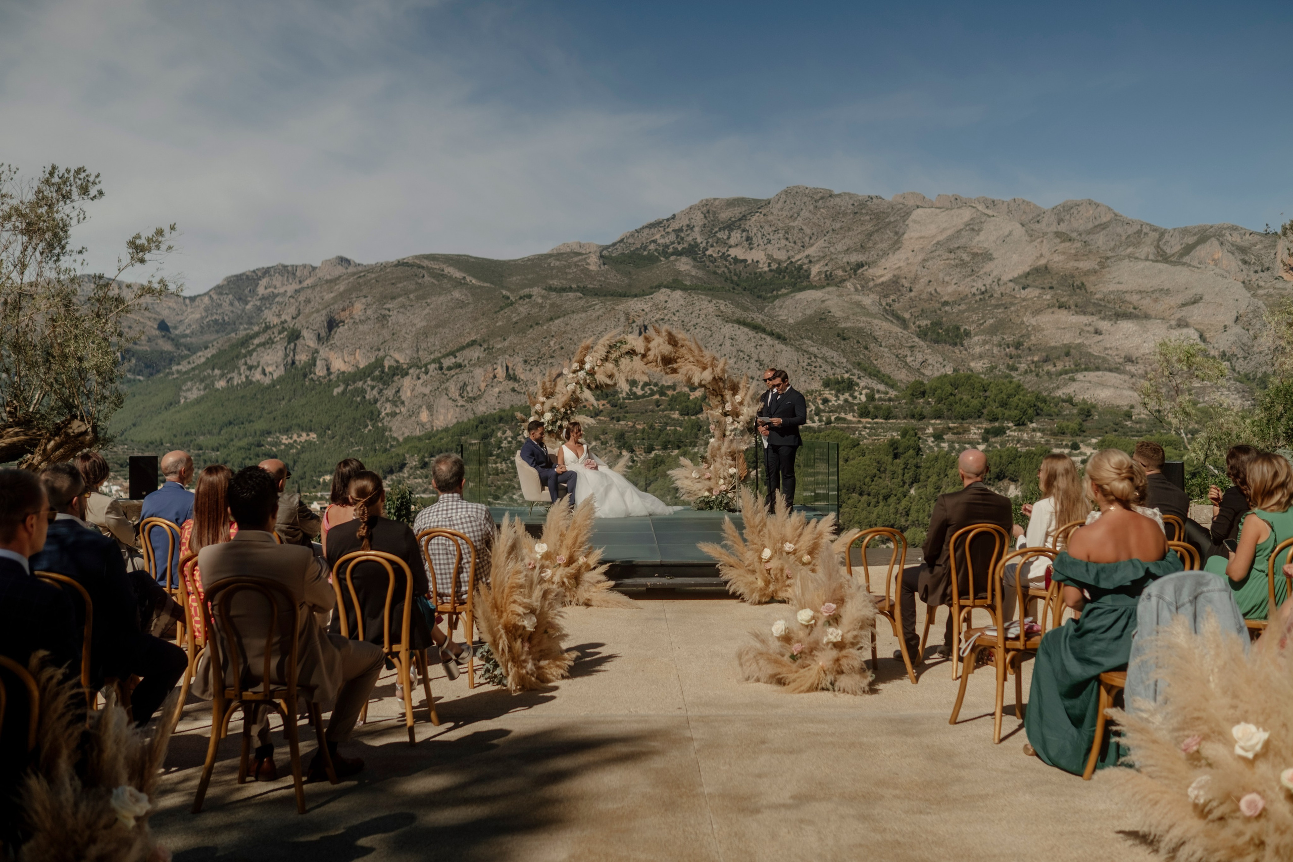 Dasha & Ister. Vivood Landscape. Paola fotógrafo / videografo de bodas en Barcelona