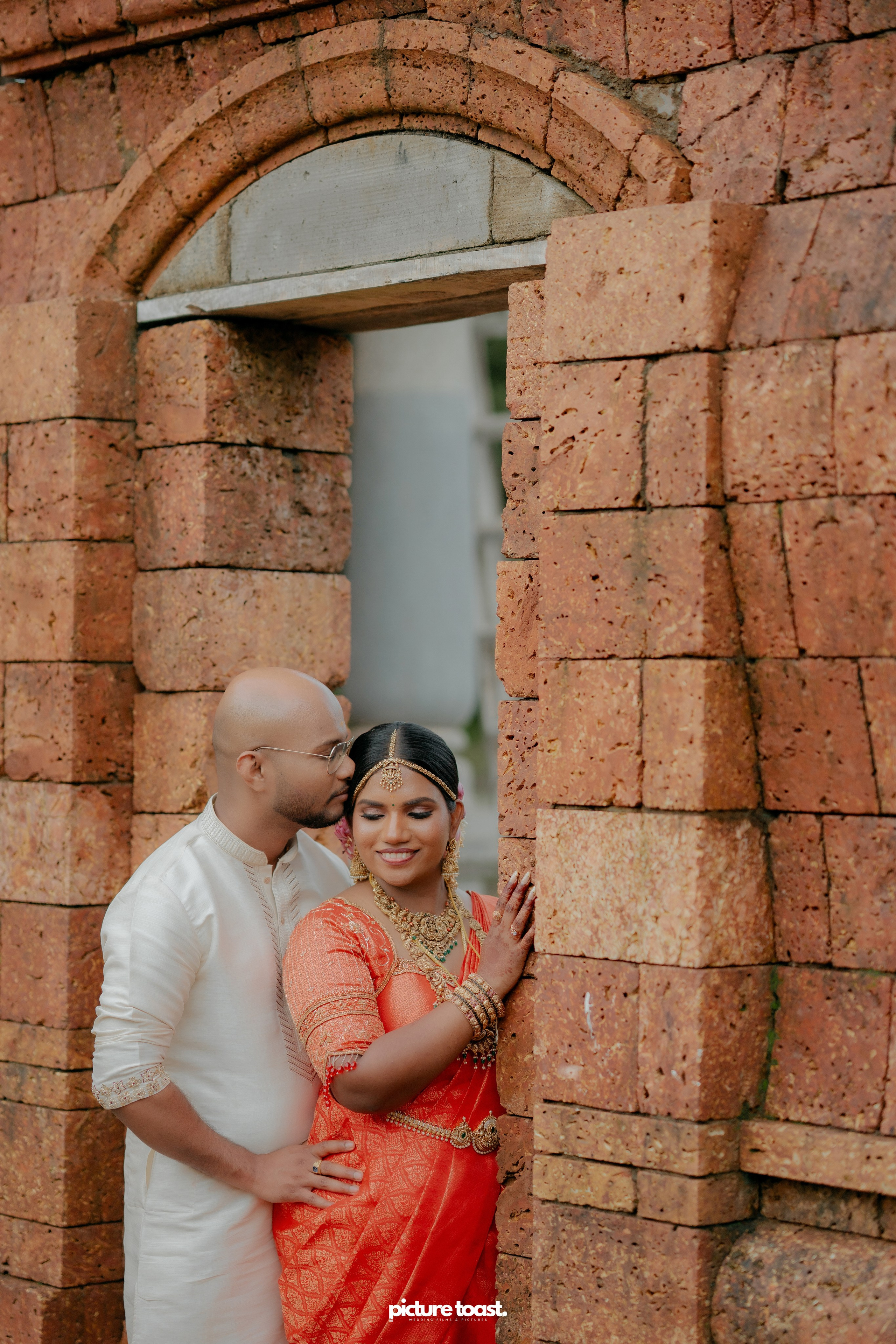 Traditional Kerala Hindu Wedding Ft. Anusree & Vishnu. Fine art Wedding Photographers in India & Canada