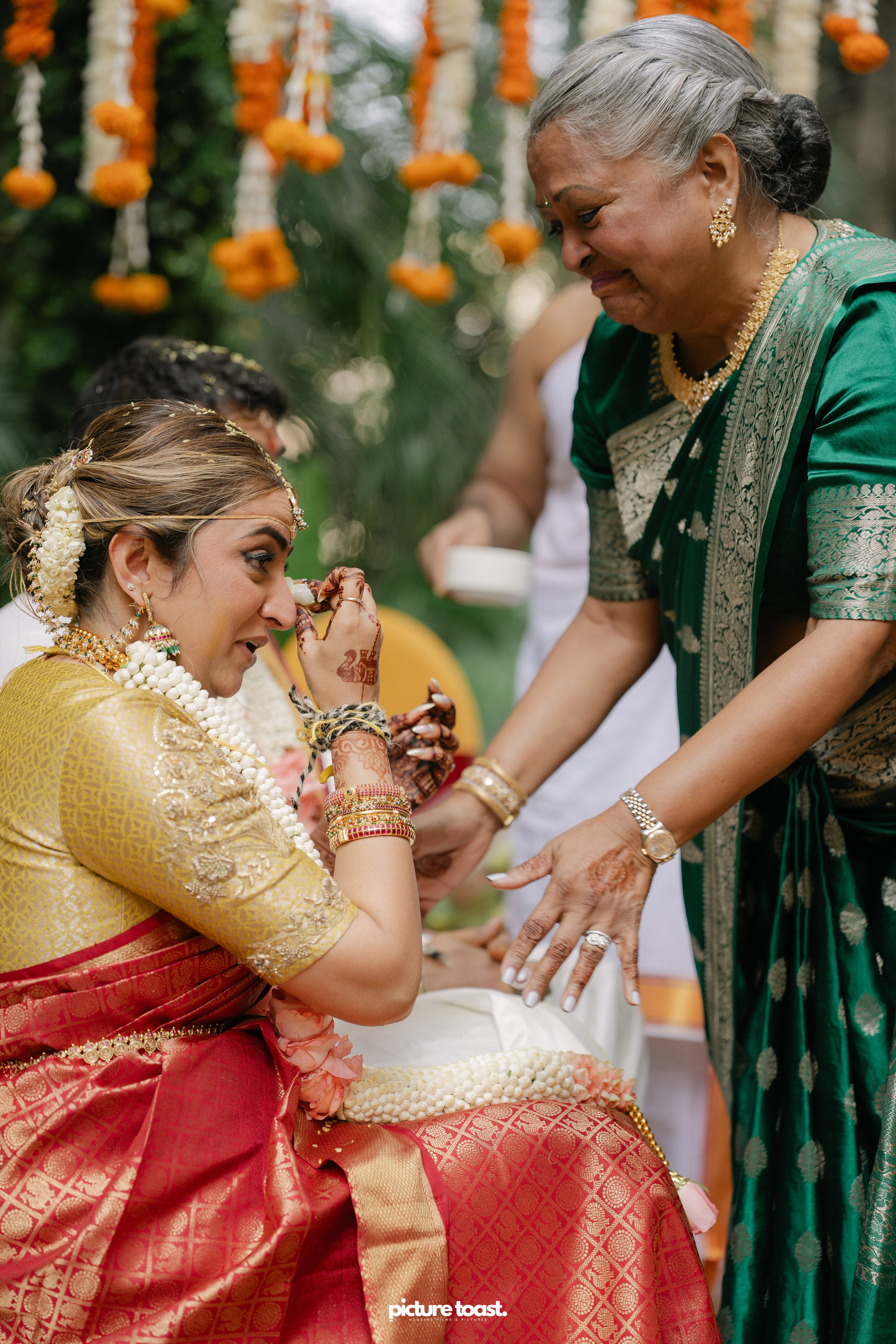 South Indian Wedding Ft. Aashna & Rajiv. Fine art Wedding Photographers in India & Canada