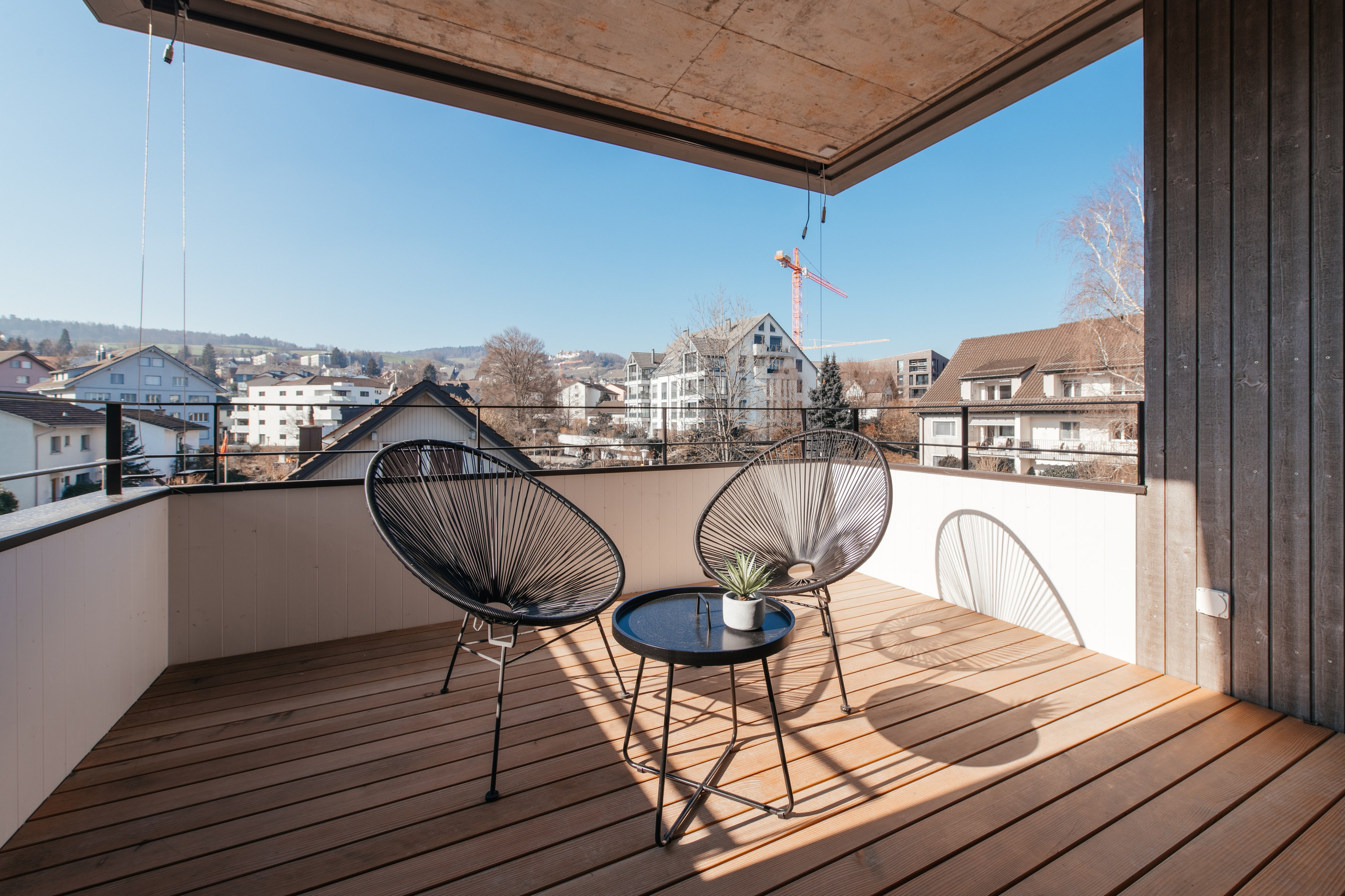 Wohnung, DIELSDORF, Kt. ZÜRICH. Hallo! Ich bin Elena und arbeite als Immobilienfotografin