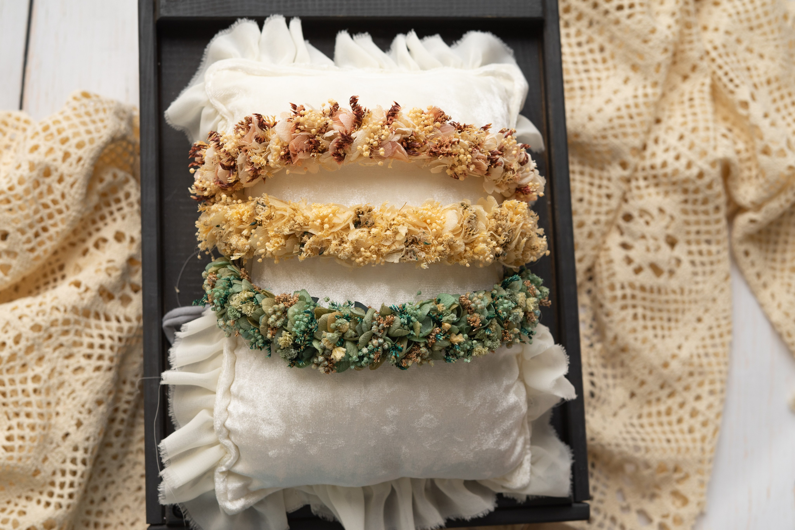 Outfits for Girls. Newborn Photographer and life casting in Dubai Dariya Saeed