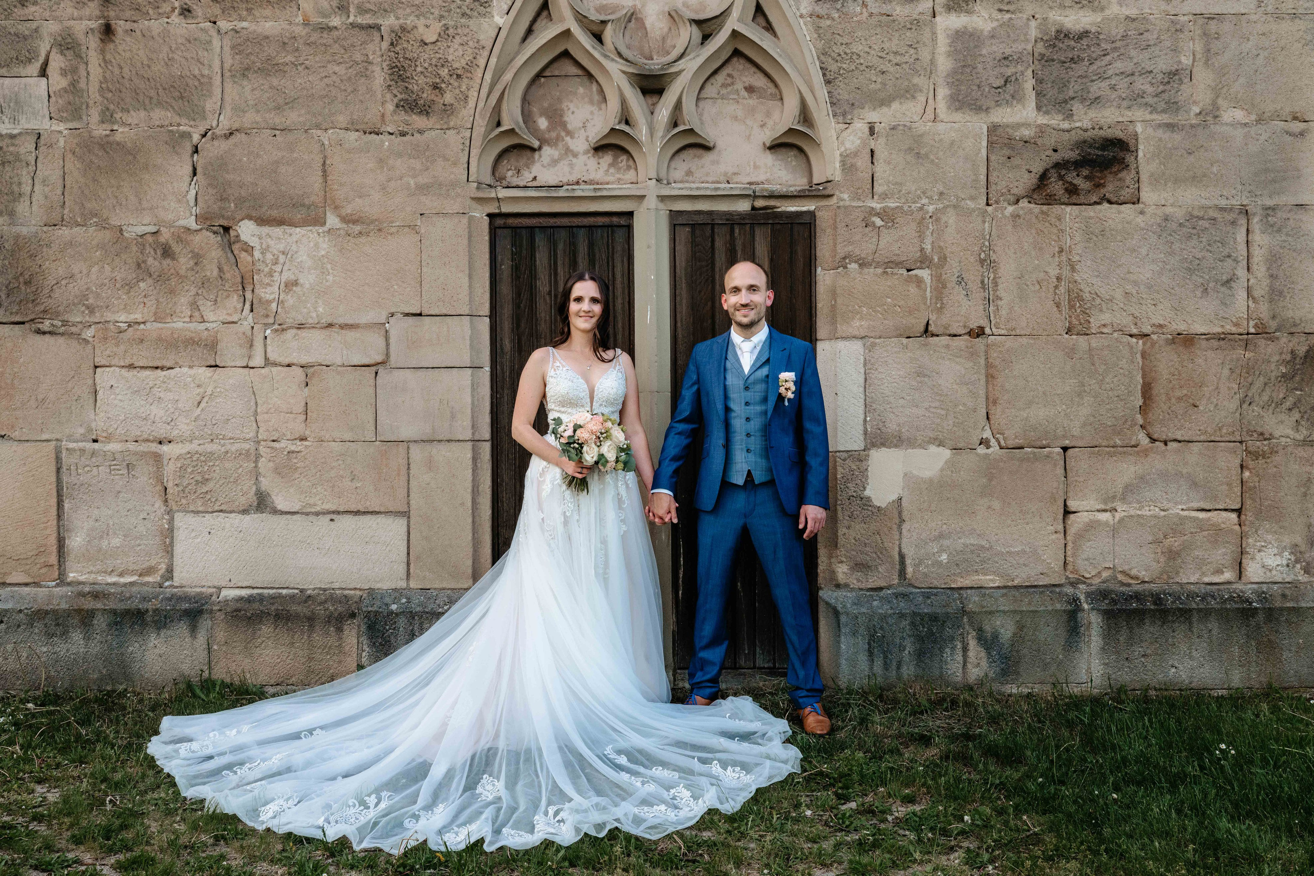 Hochzeit von Karoline & Martin im Hofgut Domäne Hechingen | GentleFrame Hochzeitsfotografie. Authentische, emotionale, zeitlose Hochzeitsfotografie aus Albstadt