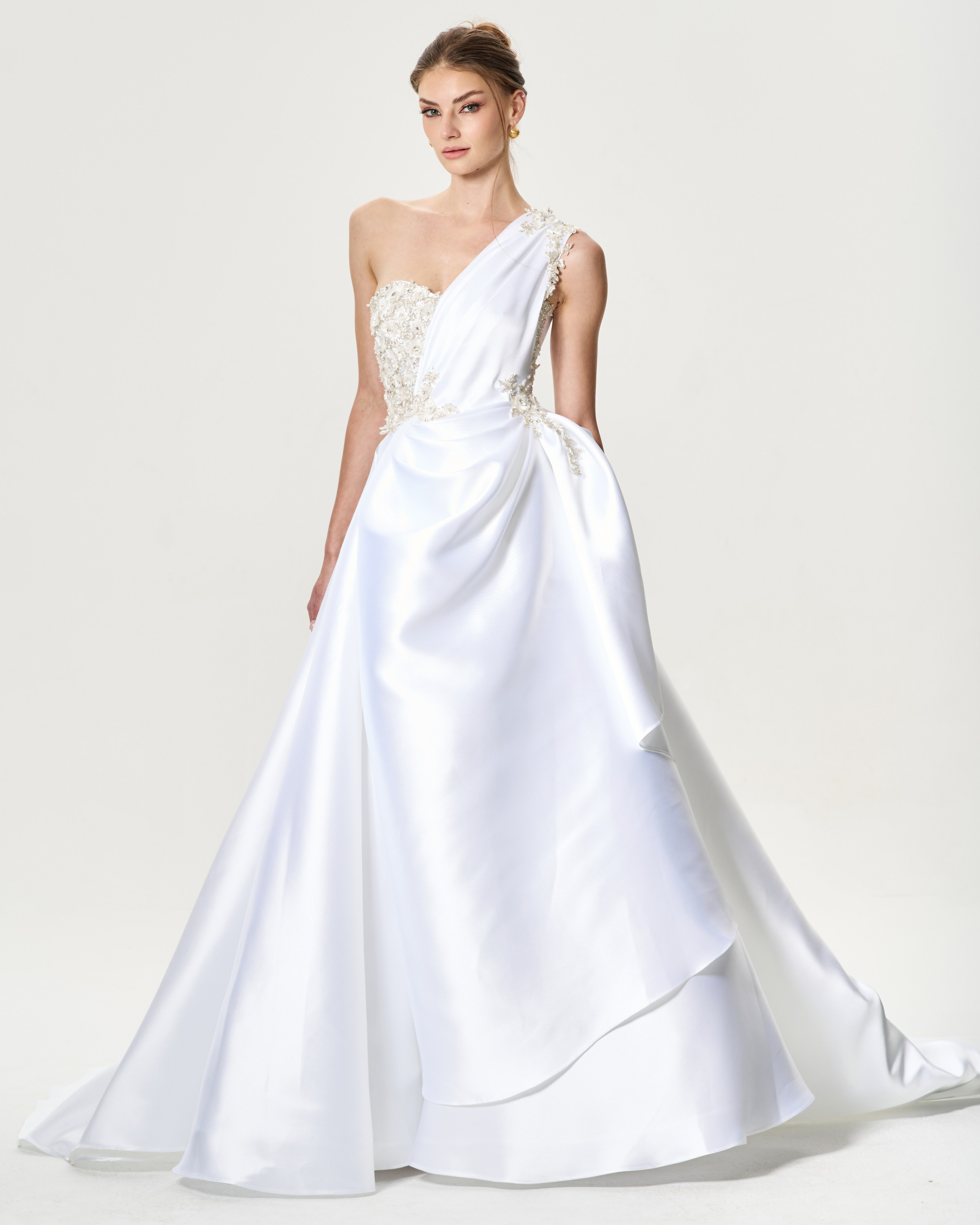 E-COMMERCE FASHION. Dubai photographer Anastasiia.dxb — portrait, fashion and brand photoshoots. Professional photographer for personal and commercial projects