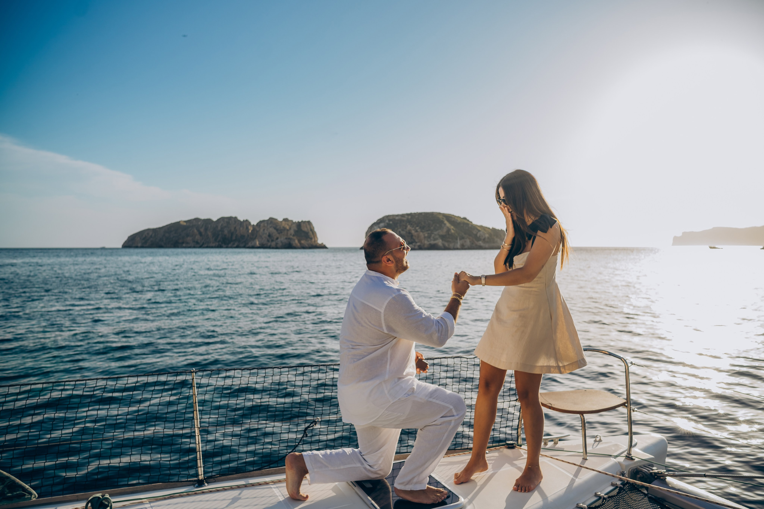 Engagement on a yacht at sunset. Фотограф у Пальма де Майорка