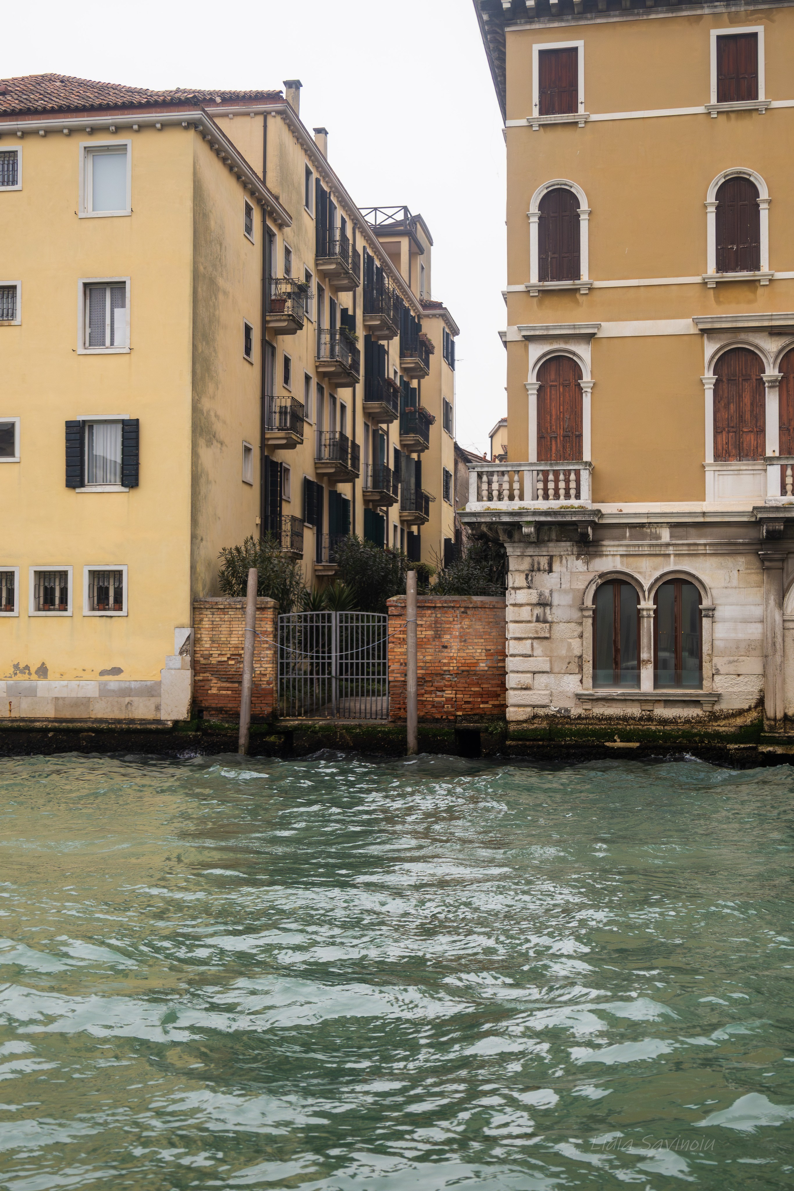 Veneția. Fotograf. Lucrez cu oameni, produse și spații. Portret și fotografie creativă. Bacău, România. Lidia Savinoiu