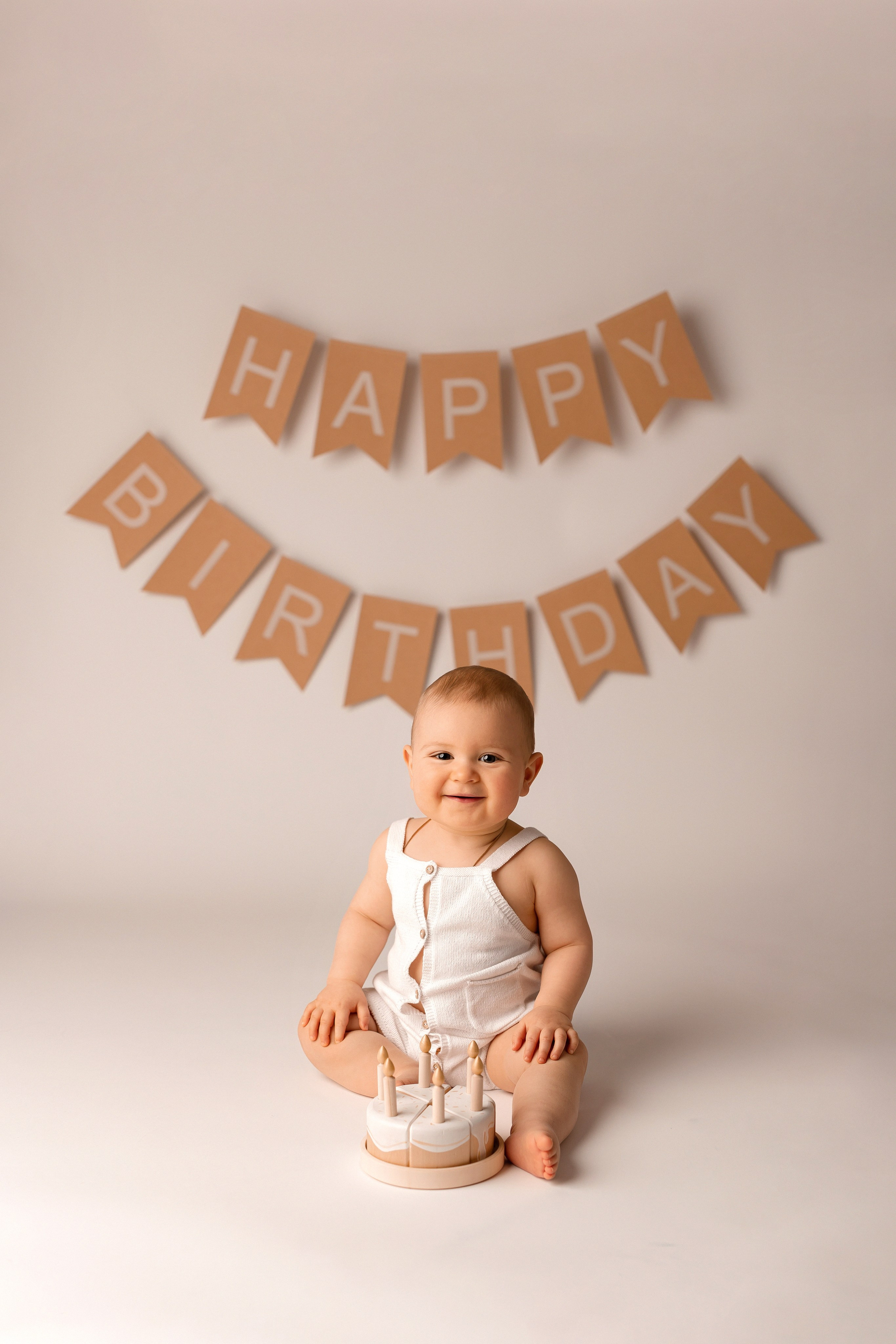 Cake Smash. NEUGEBORENEN und BABY Fotografin in WIEN und Umgebung