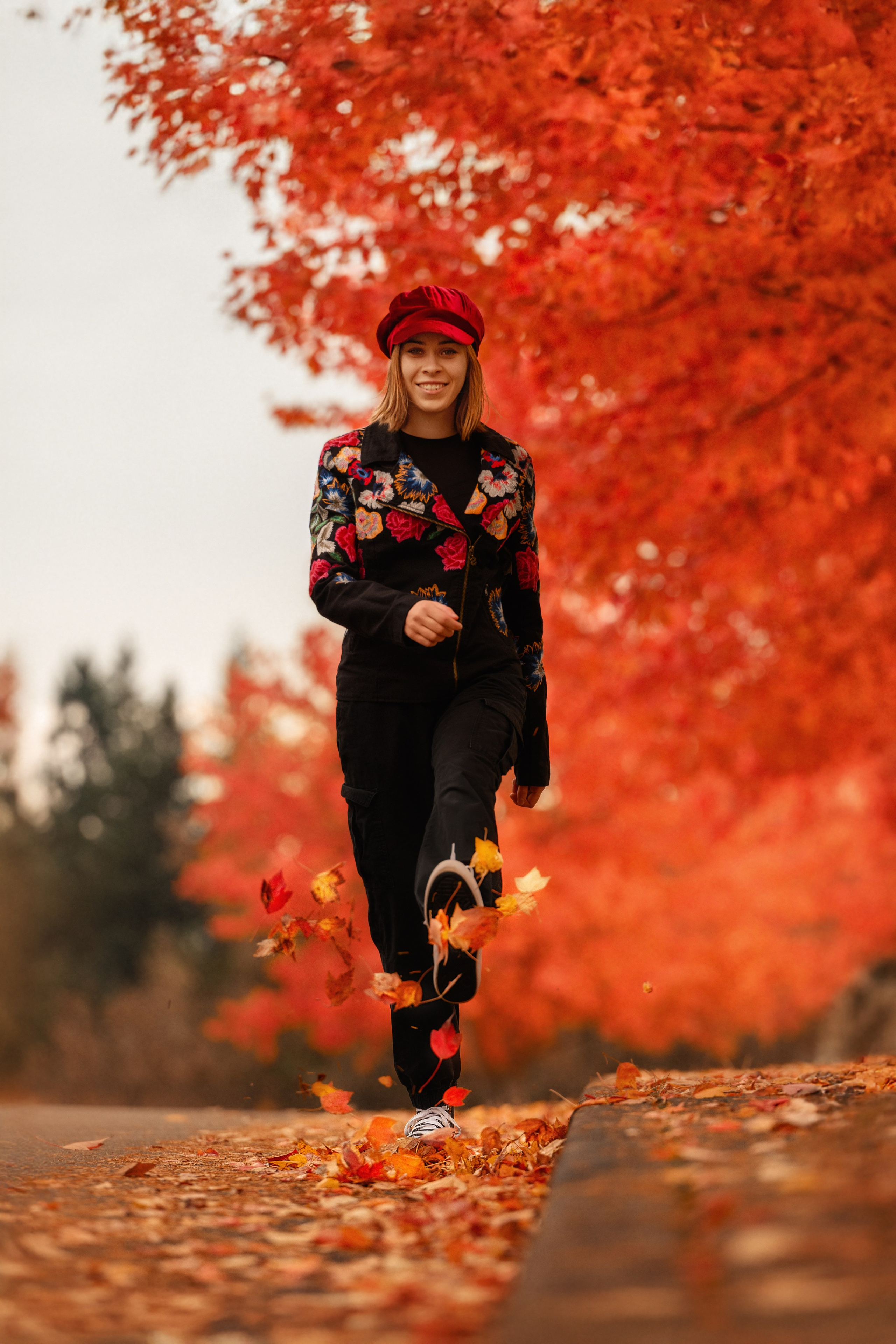 Red autumn. Wedding & portrait photography in the Seattle Area. Helen Michelle photographer